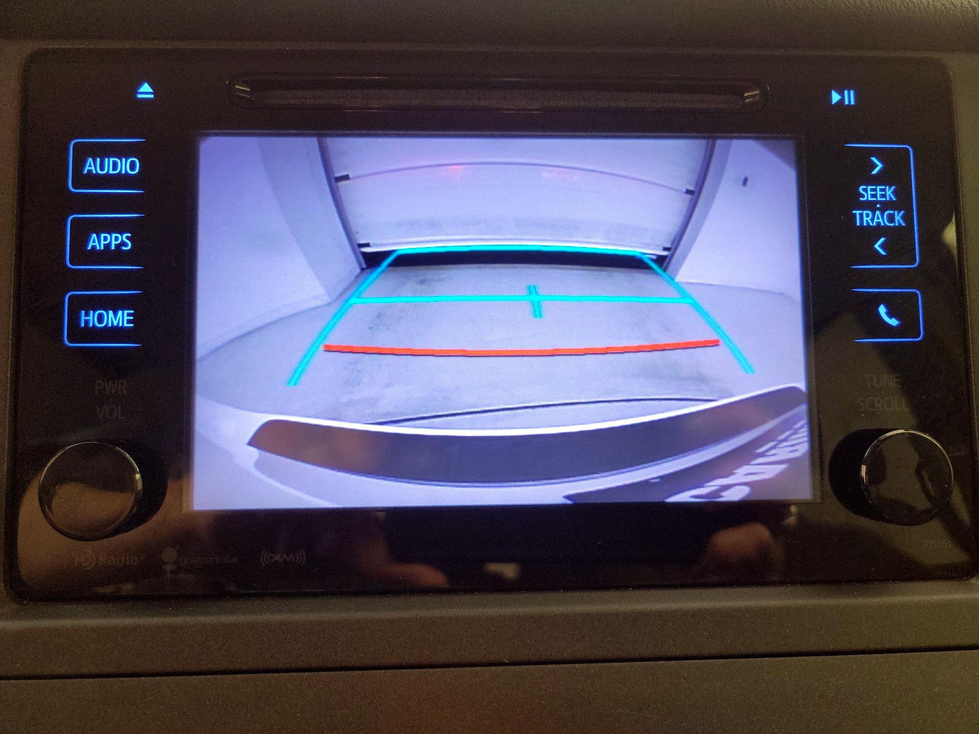 Thumbnail: 2017 Toyota Sienna - 14