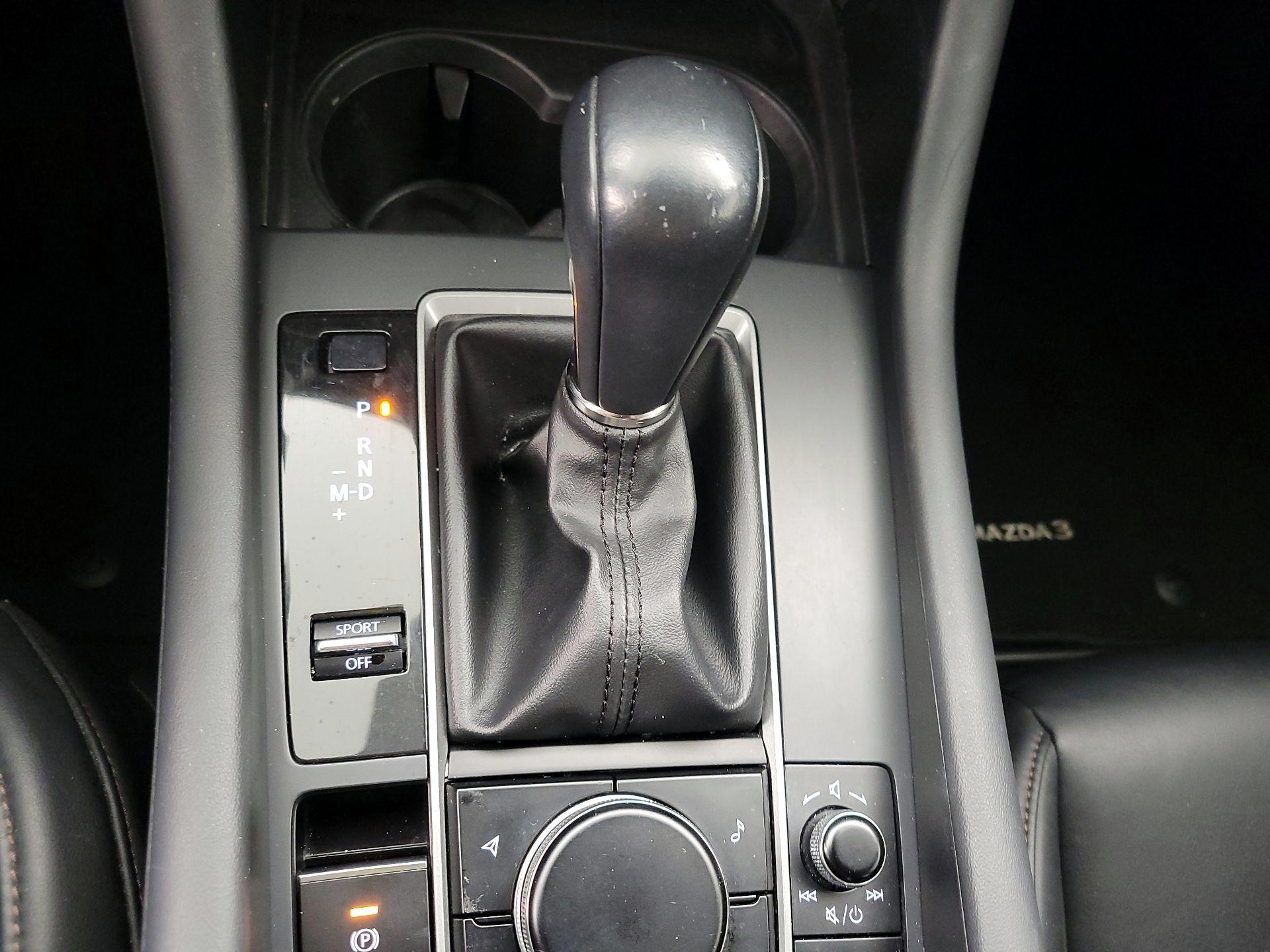 Thumbnail: 2021 Mazda Mazda3 - 17