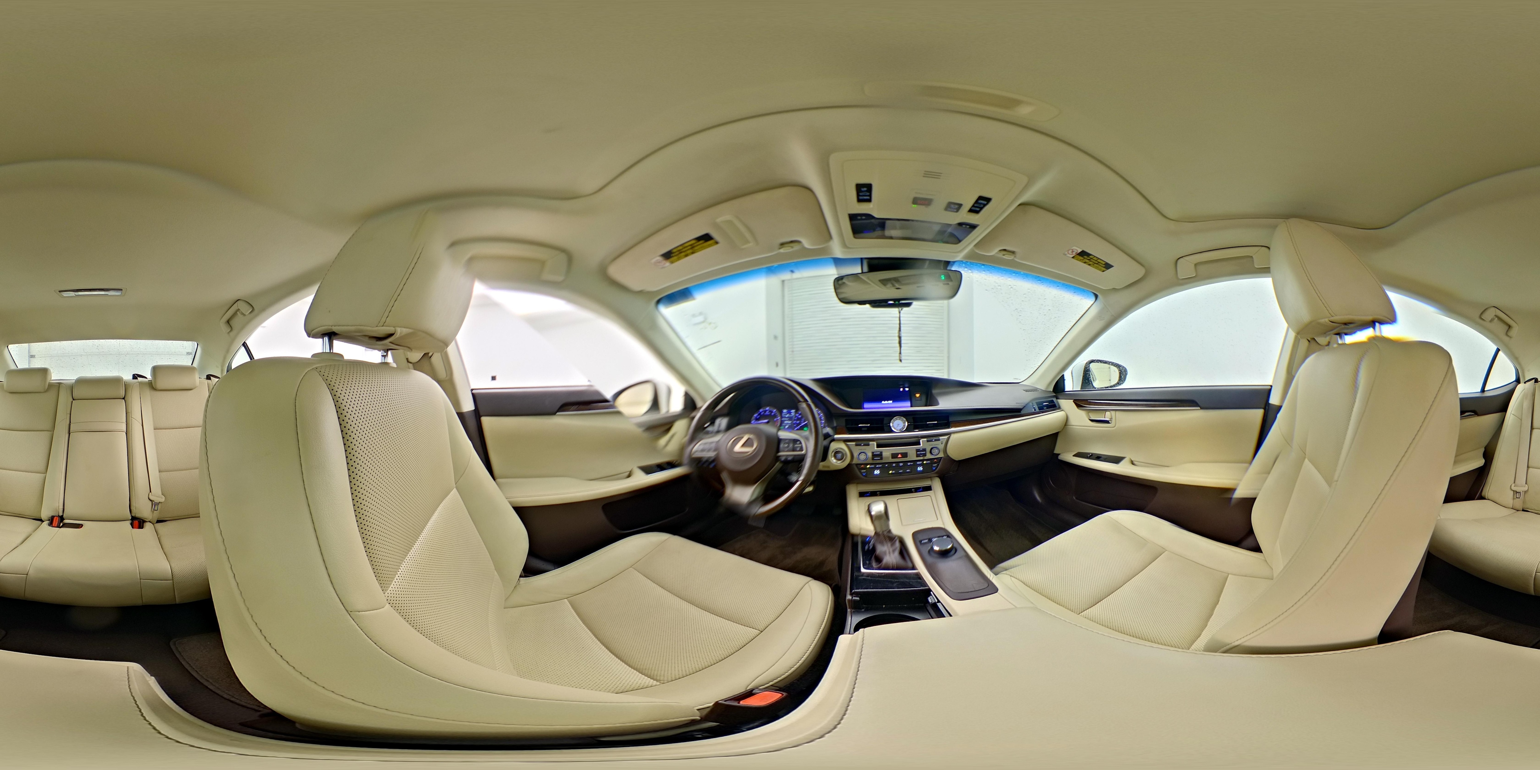 2018 Lexus ES 350 - Photo 25
