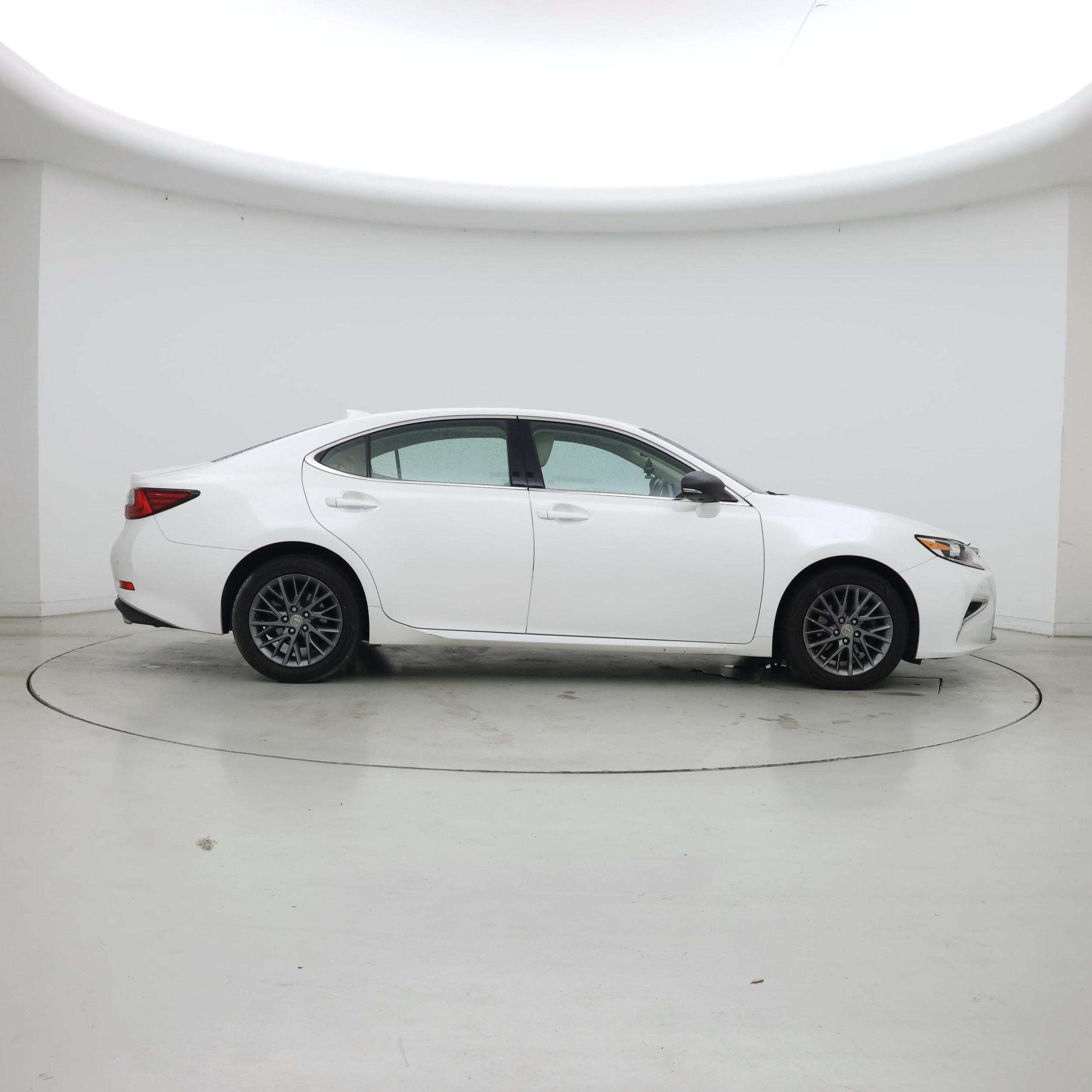 Thumbnail: 2018 Lexus ES - 7