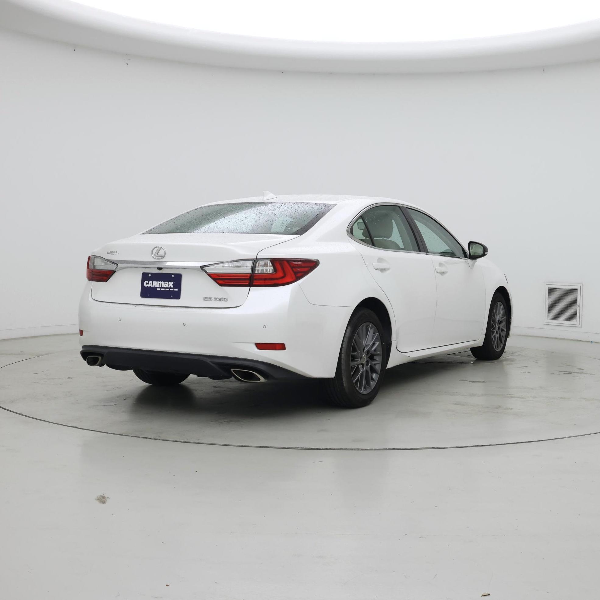 Thumbnail: 2018 Lexus ES - 8