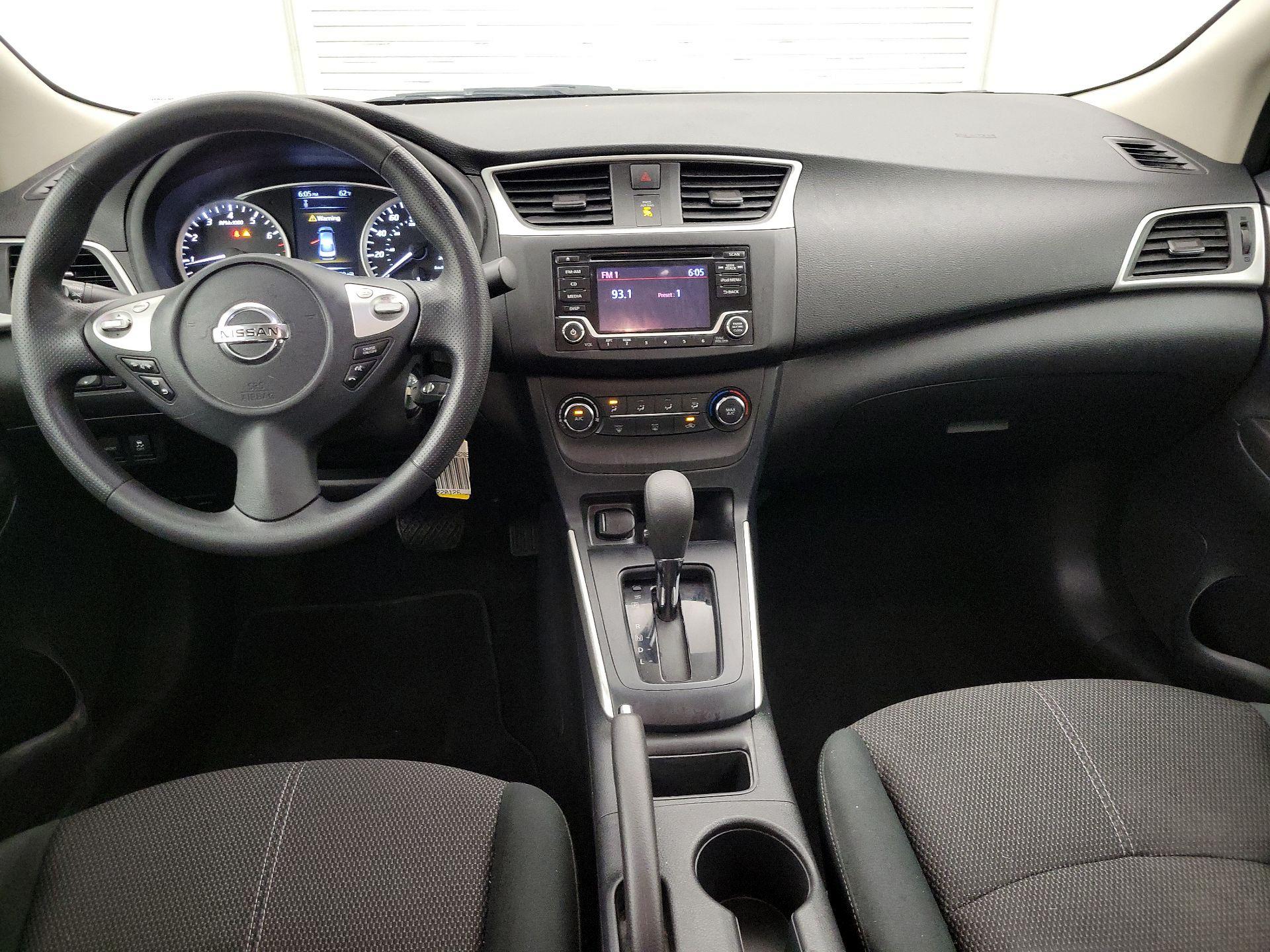 Thumbnail: 2018 Nissan Sentra - 9