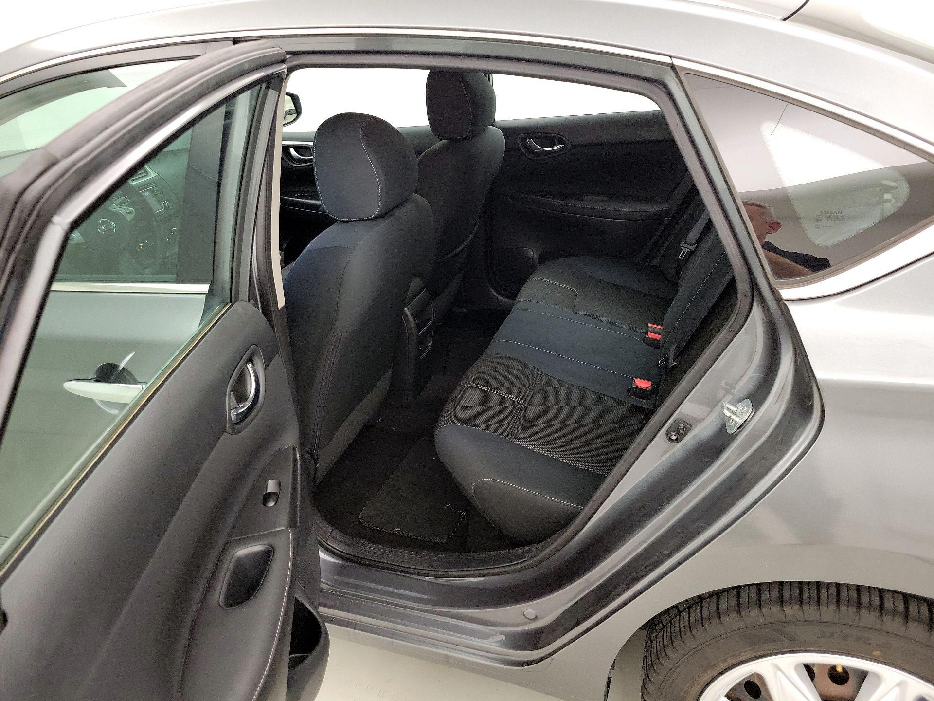 Thumbnail: 2018 Nissan Sentra - 19