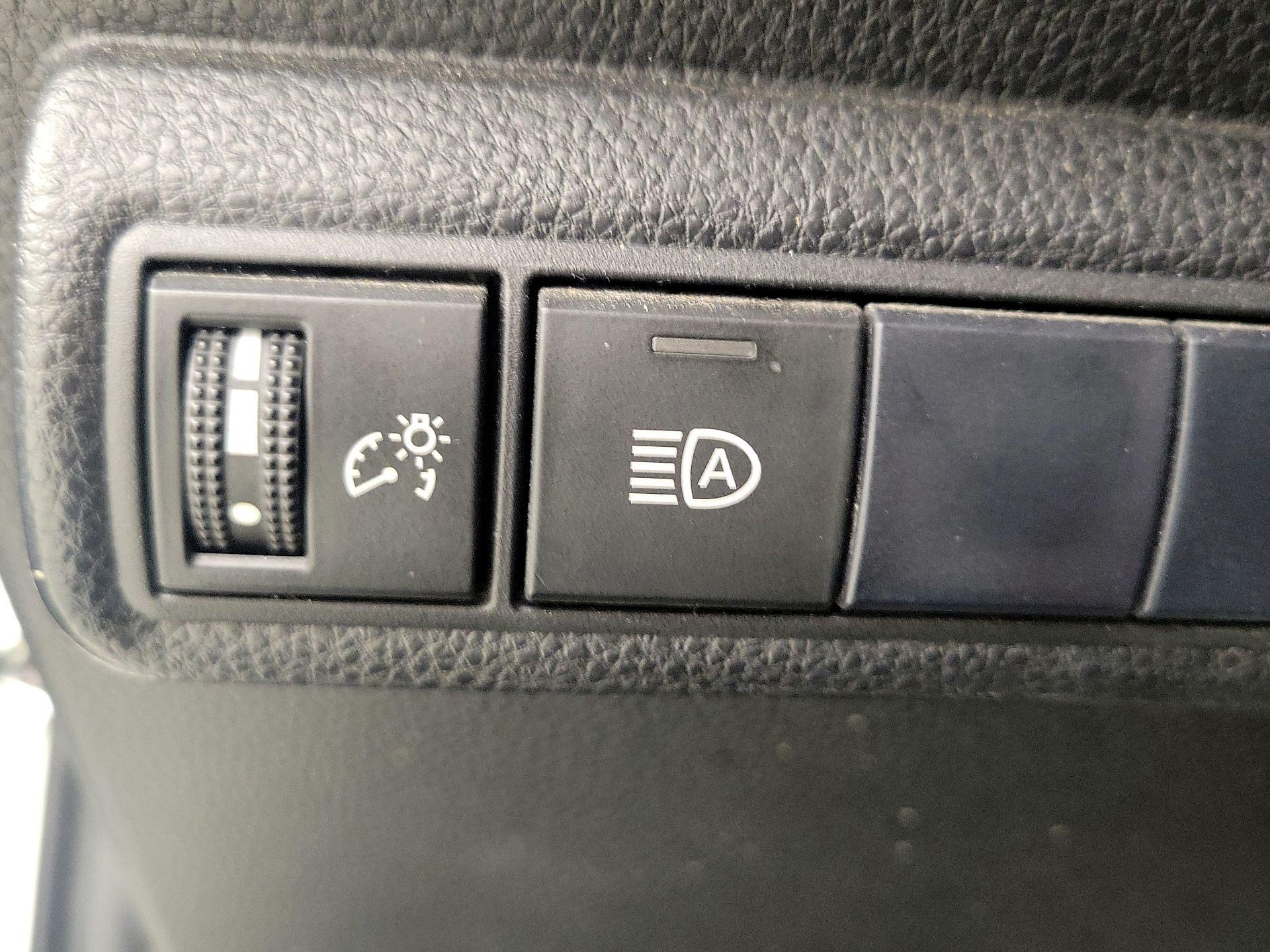 Thumbnail: 2019 Toyota Corolla - 13