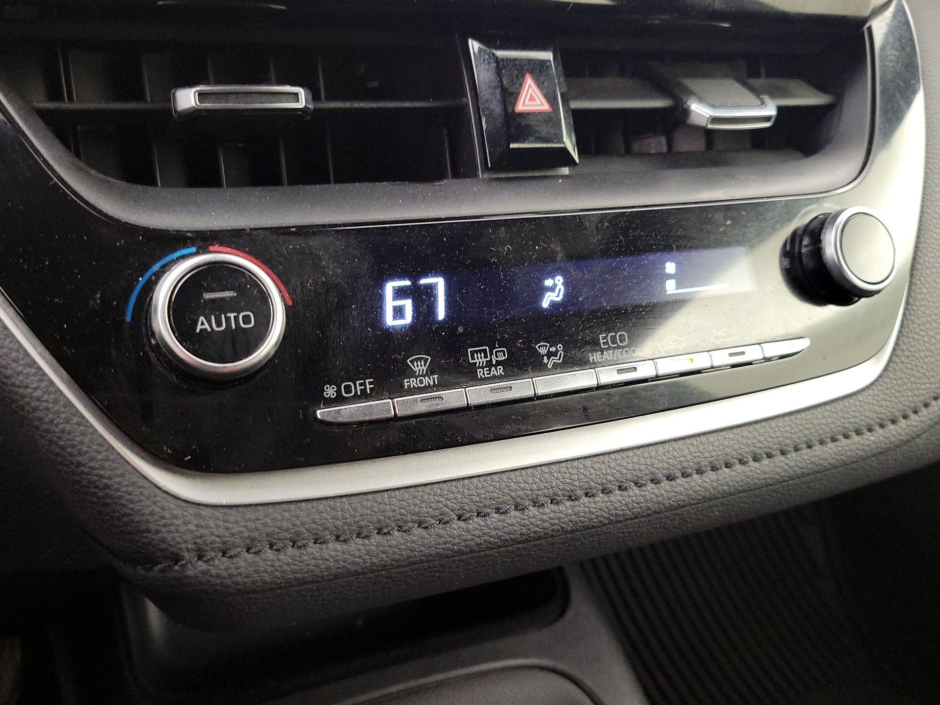 Thumbnail: 2021 Toyota Corolla - 16