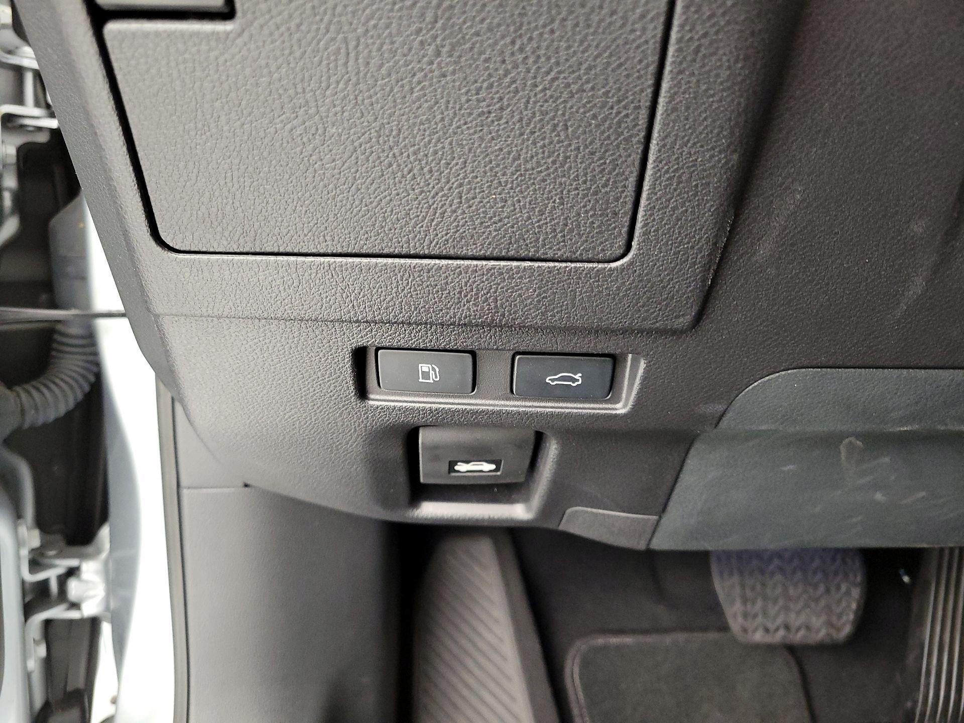 Thumbnail: 2024 Lexus ES - 13