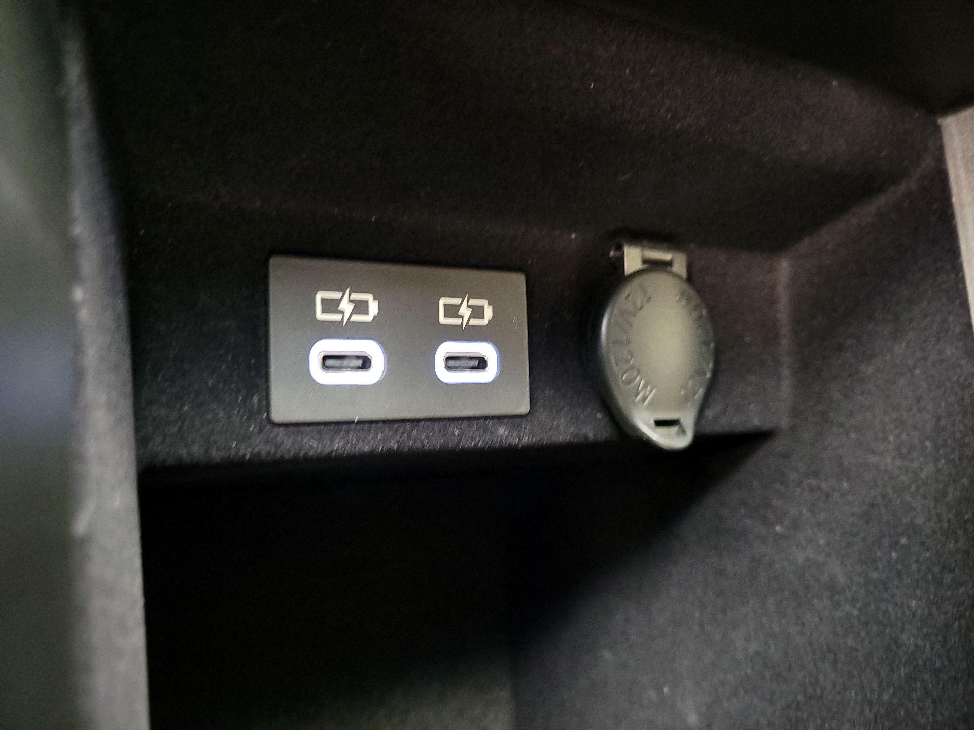 Thumbnail: 2024 Lexus ES - 18