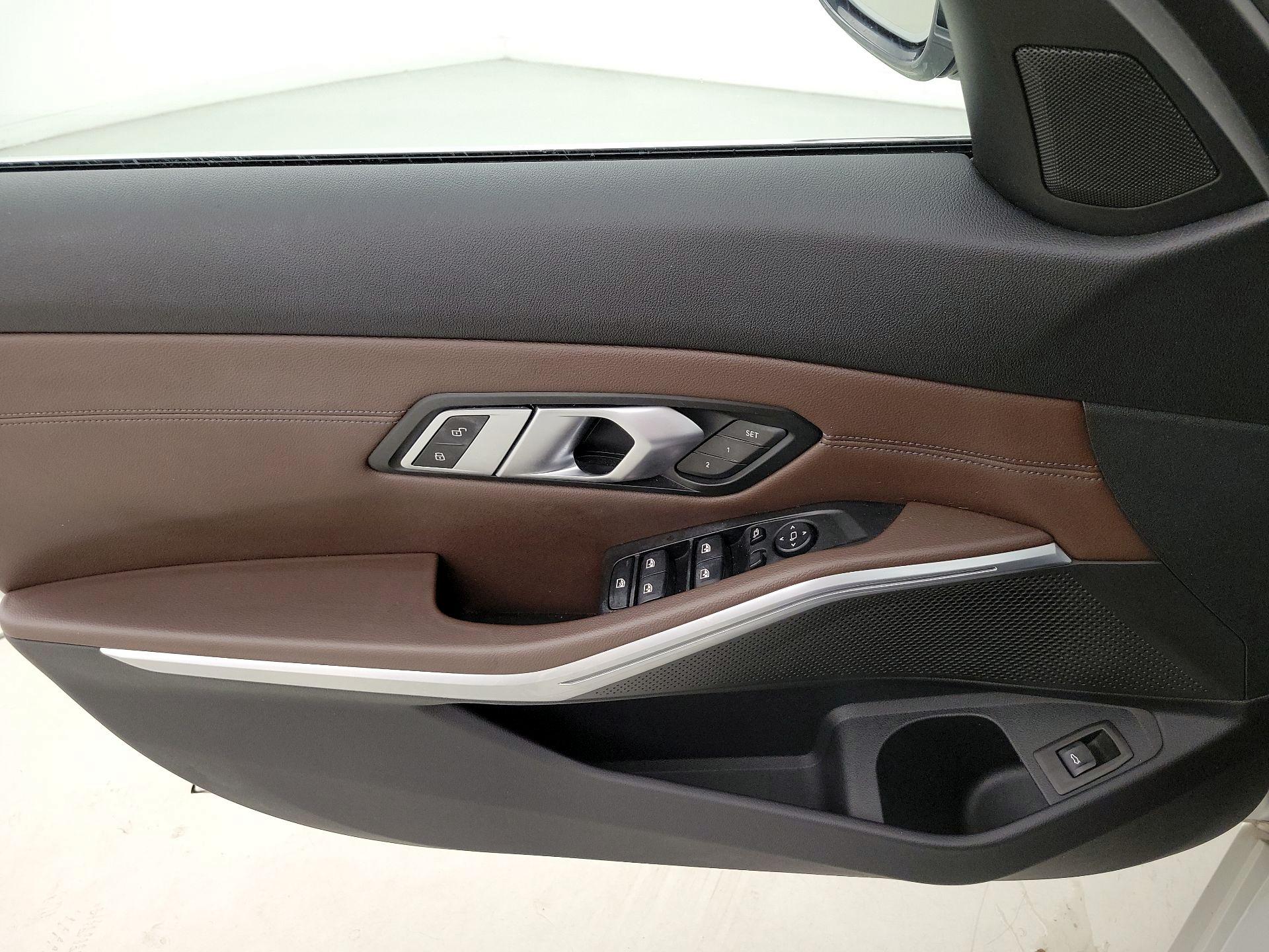 Thumbnail: 2019 BMW 3 Series - 12