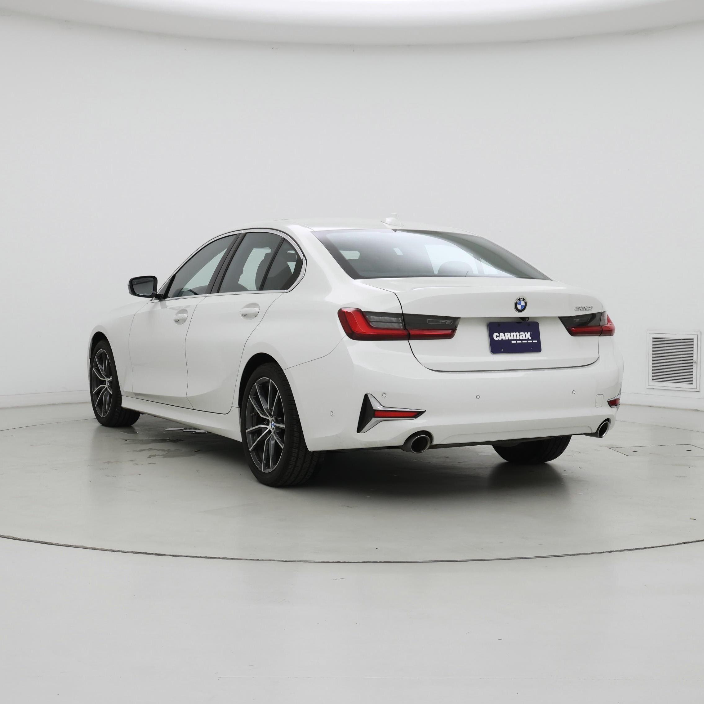 Thumbnail: 2019 BMW 3 Series - 2