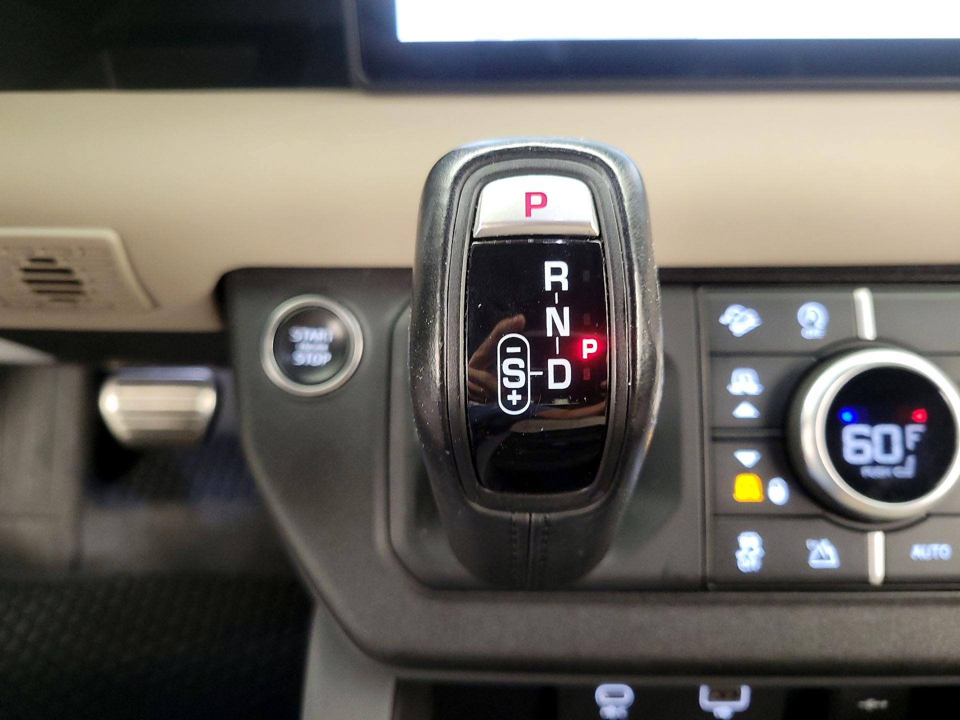 Thumbnail: 2023 Land Rover Defender - 18