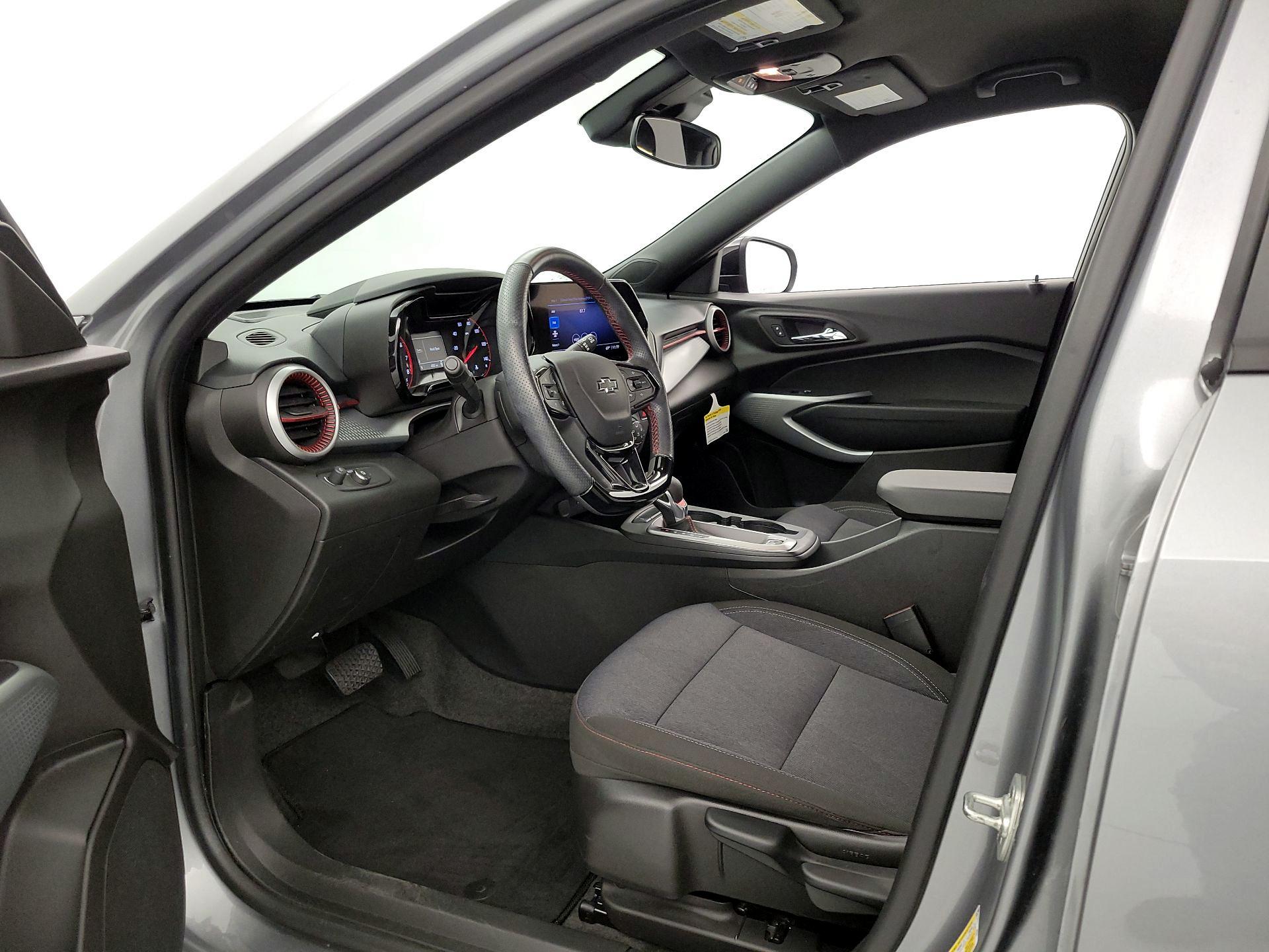 Thumbnail: 2025 Chevrolet Trax - 11