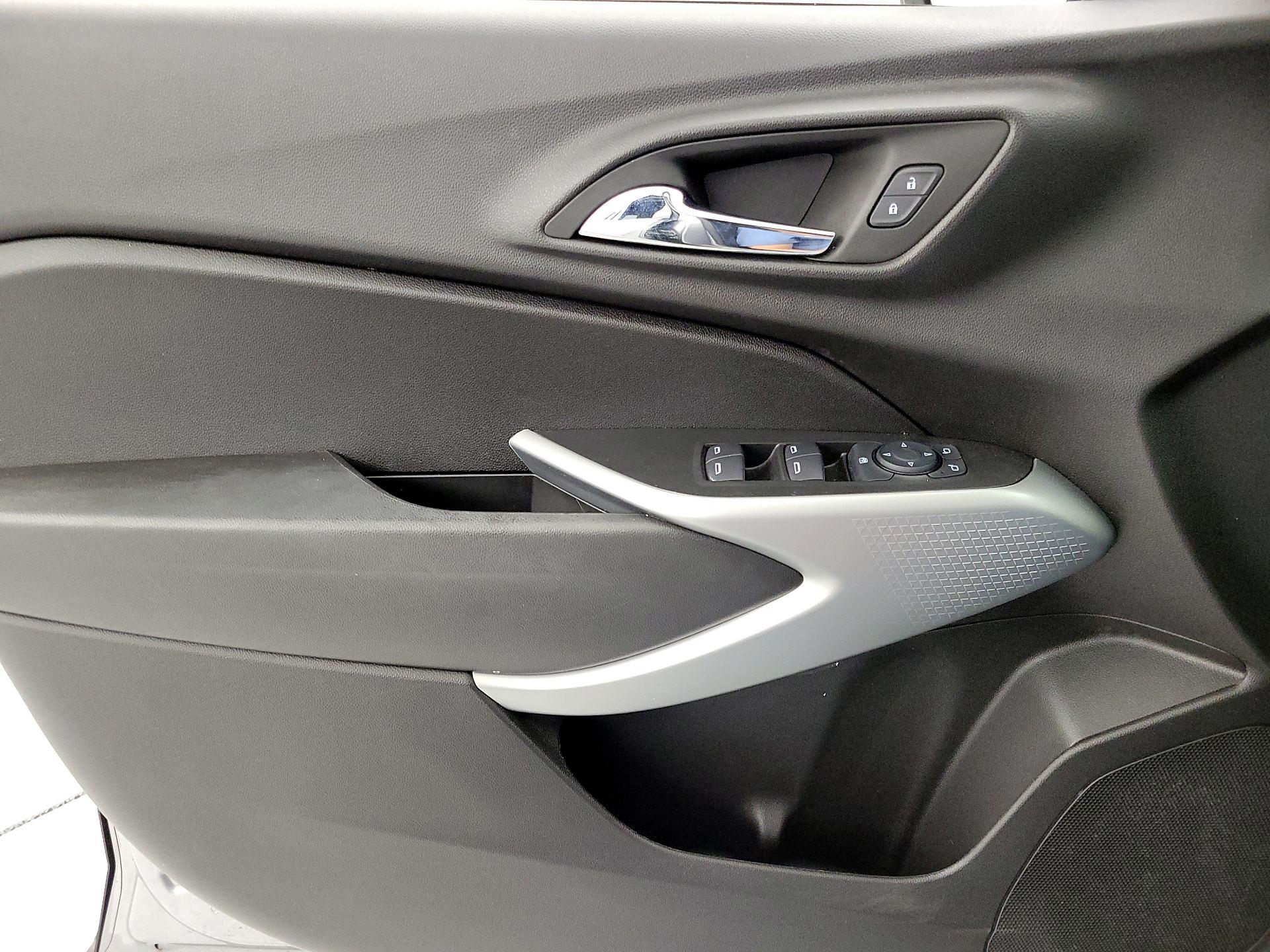 Thumbnail: 2025 Chevrolet Trax - 12