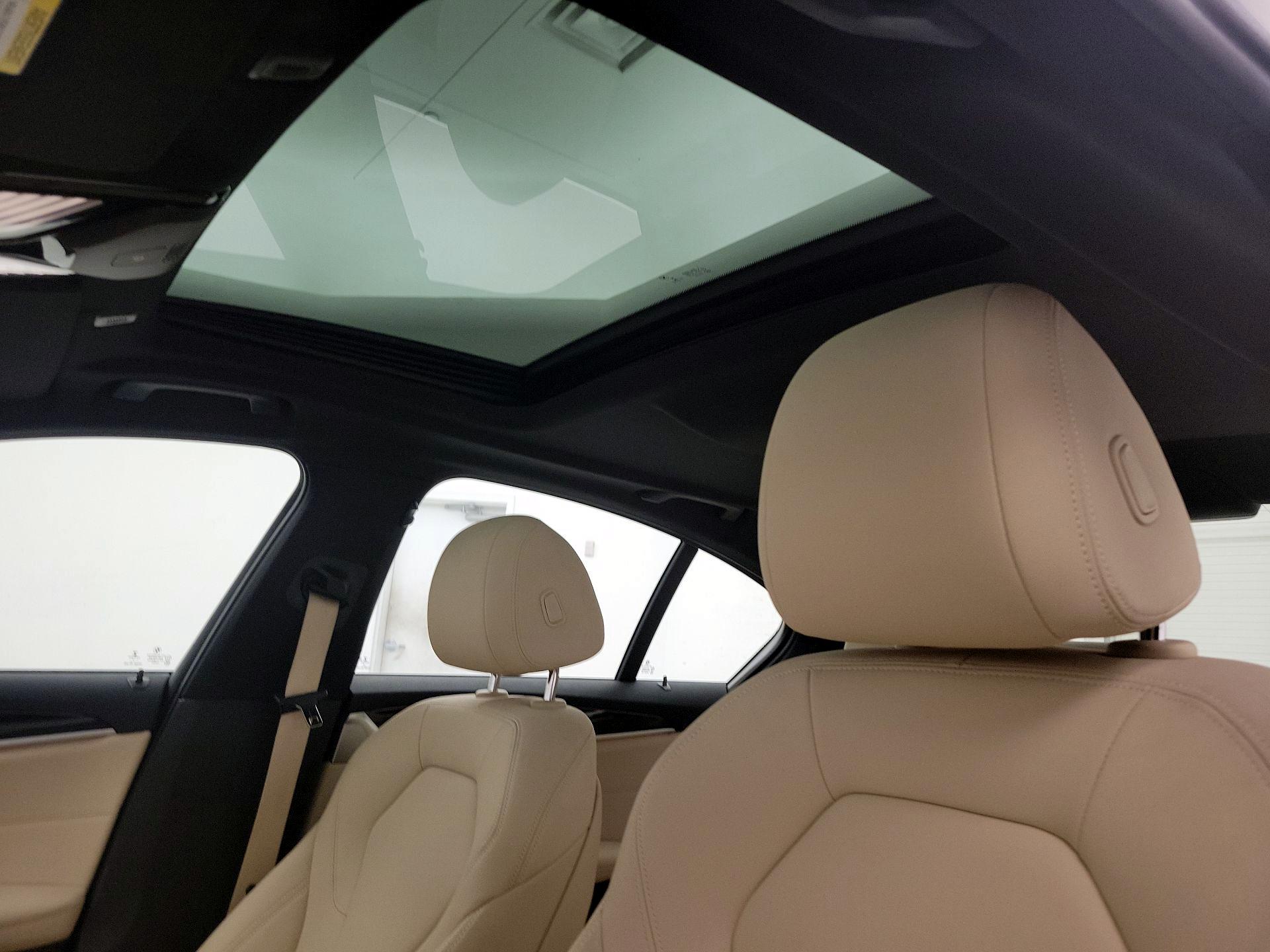 Thumbnail: 2019 BMW 5 Series - 20