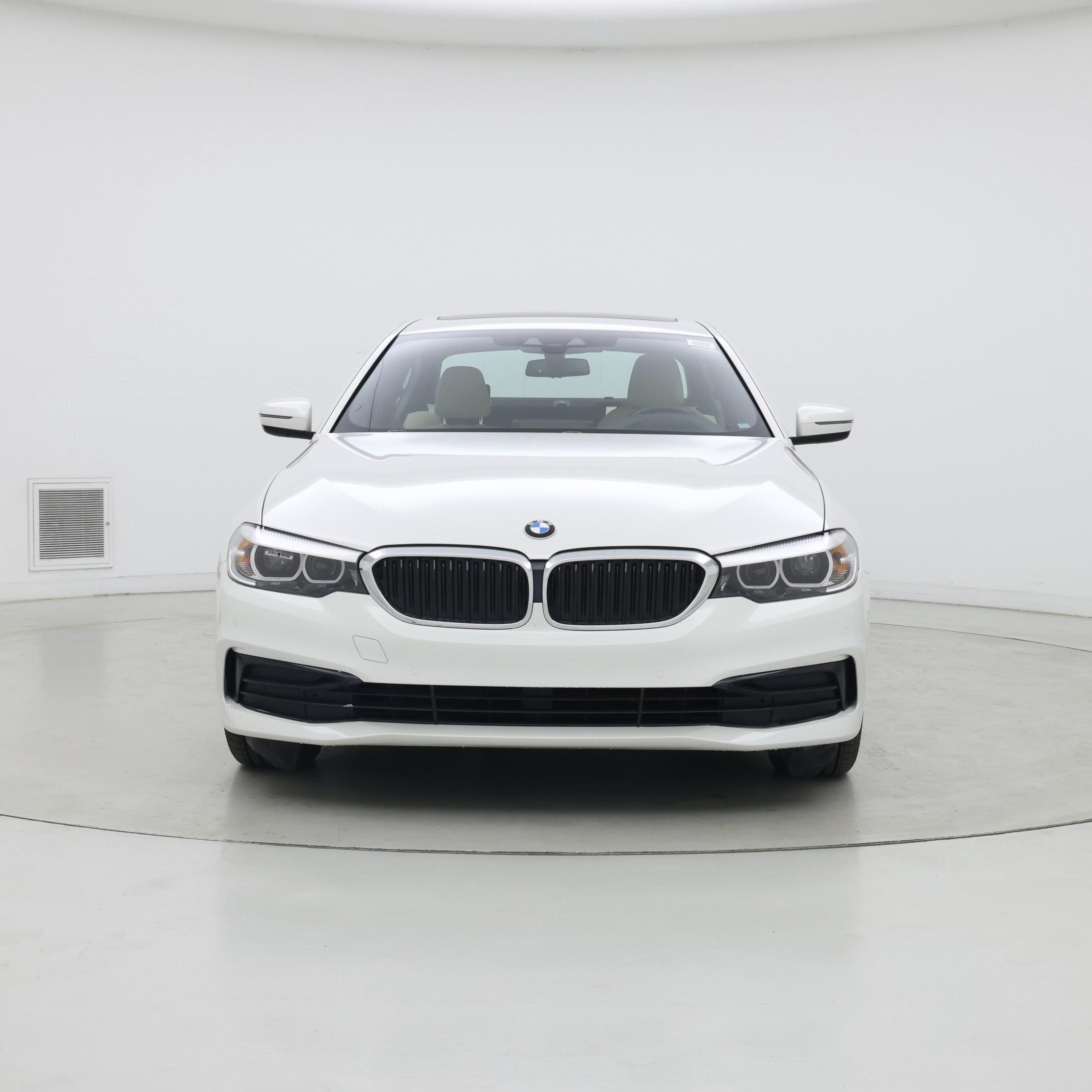 Thumbnail: 2019 BMW 5 Series - 5