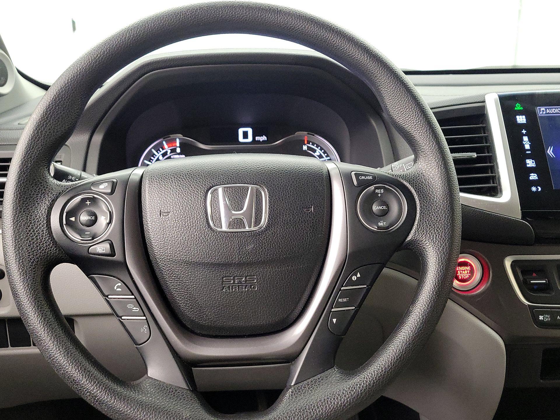 Thumbnail: 2016 Honda Pilot - 10