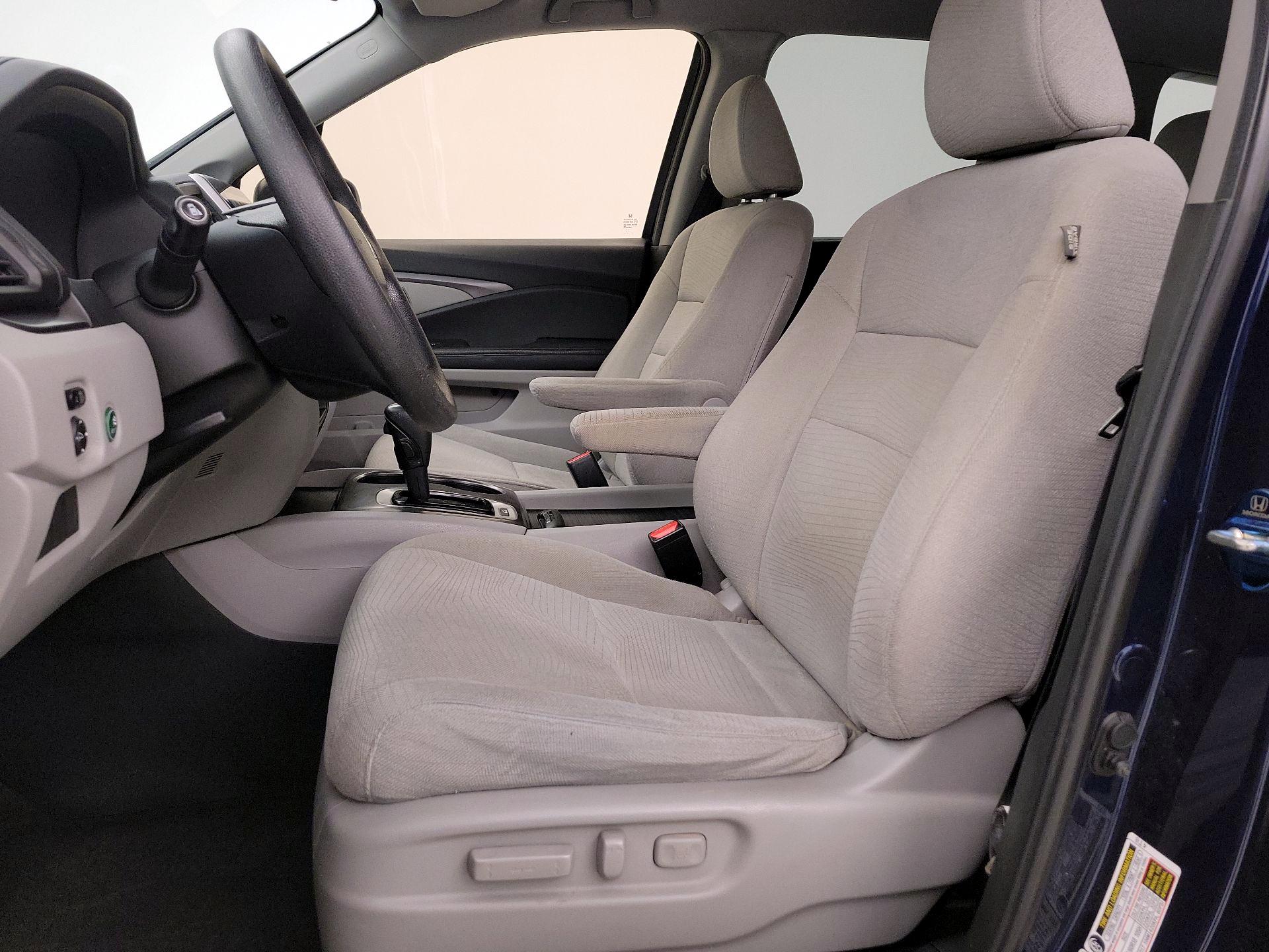 Thumbnail: 2016 Honda Pilot - 11