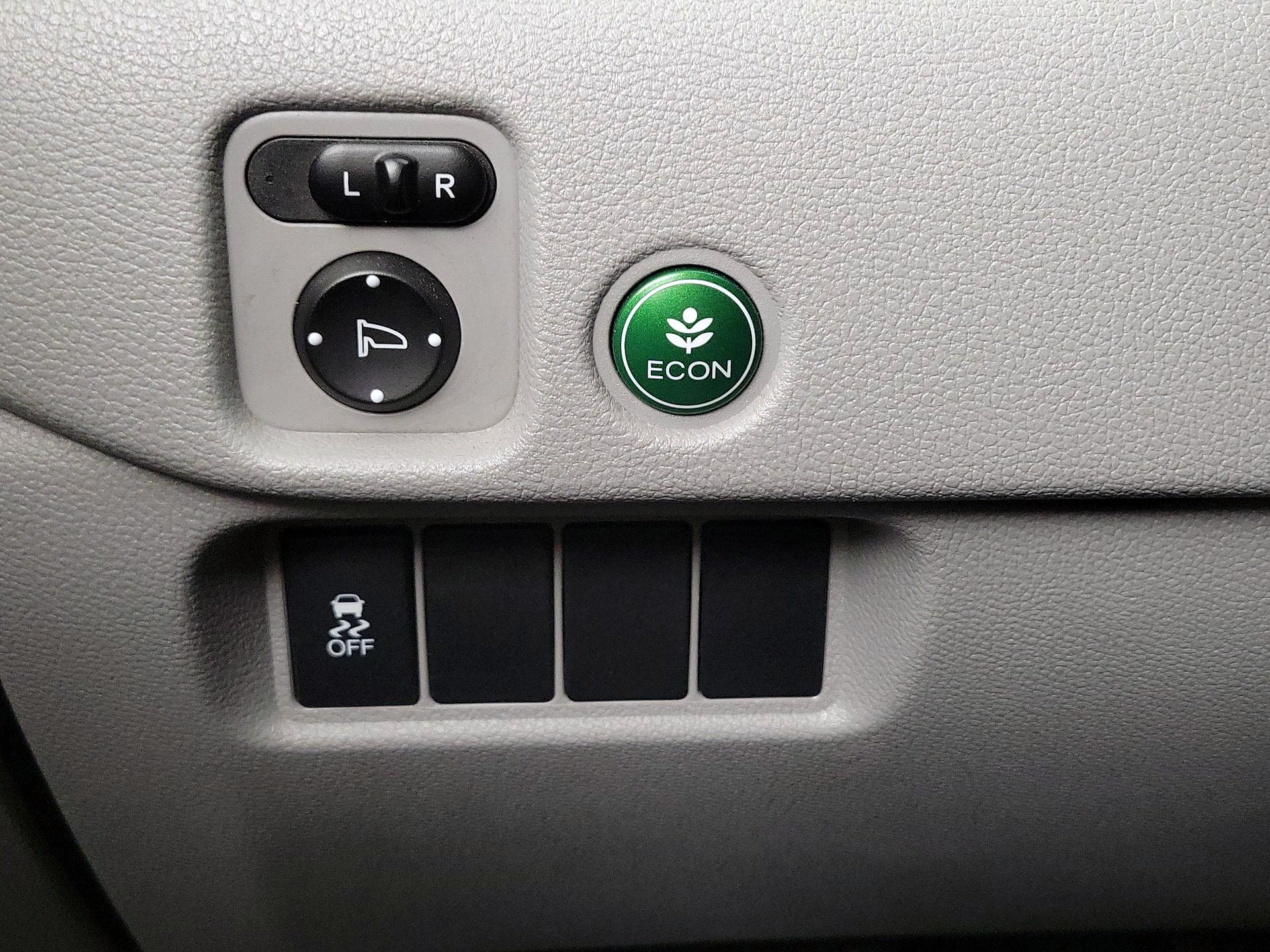 Thumbnail: 2016 Honda Pilot - 13