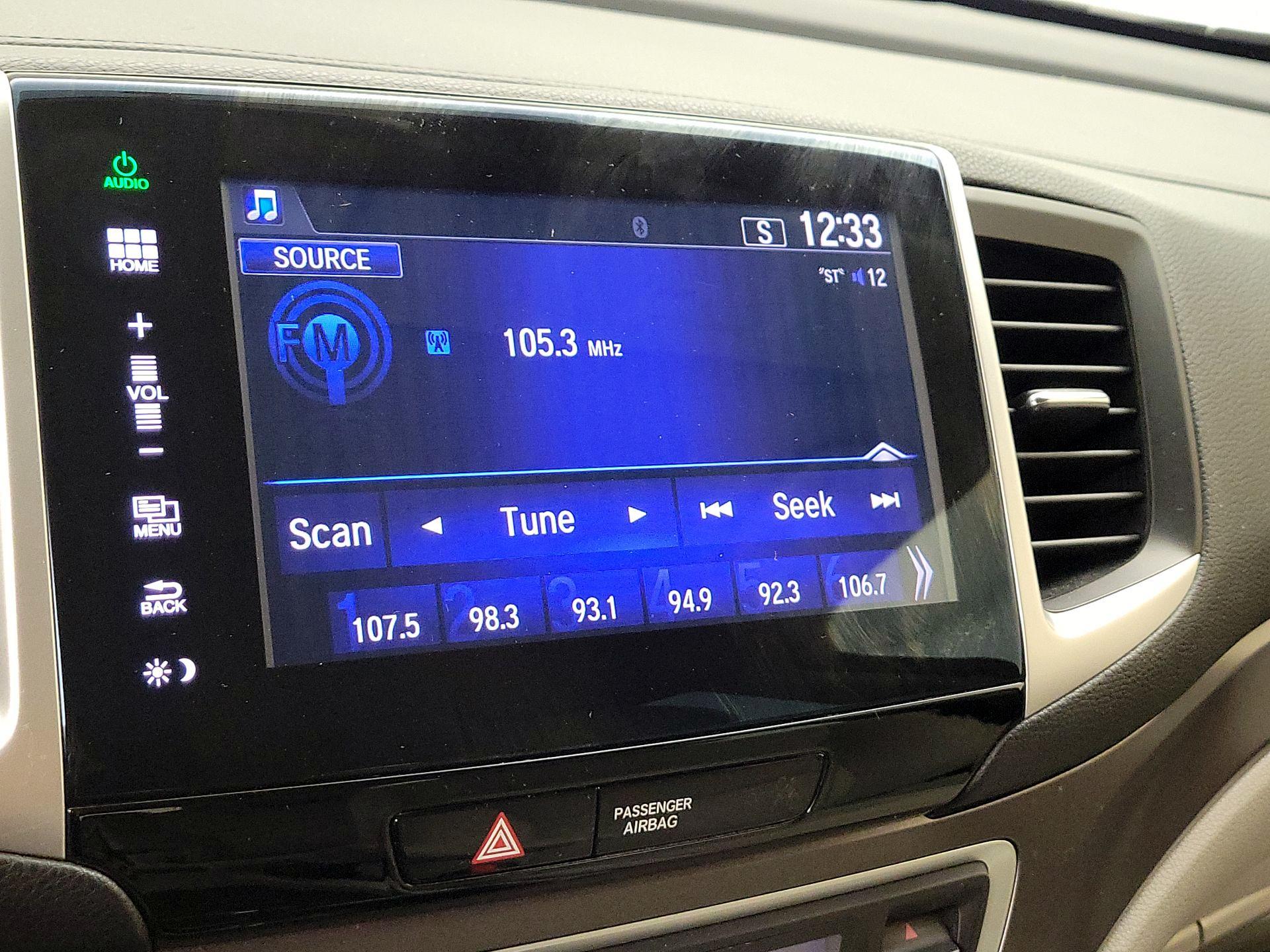 Thumbnail: 2016 Honda Pilot - 15