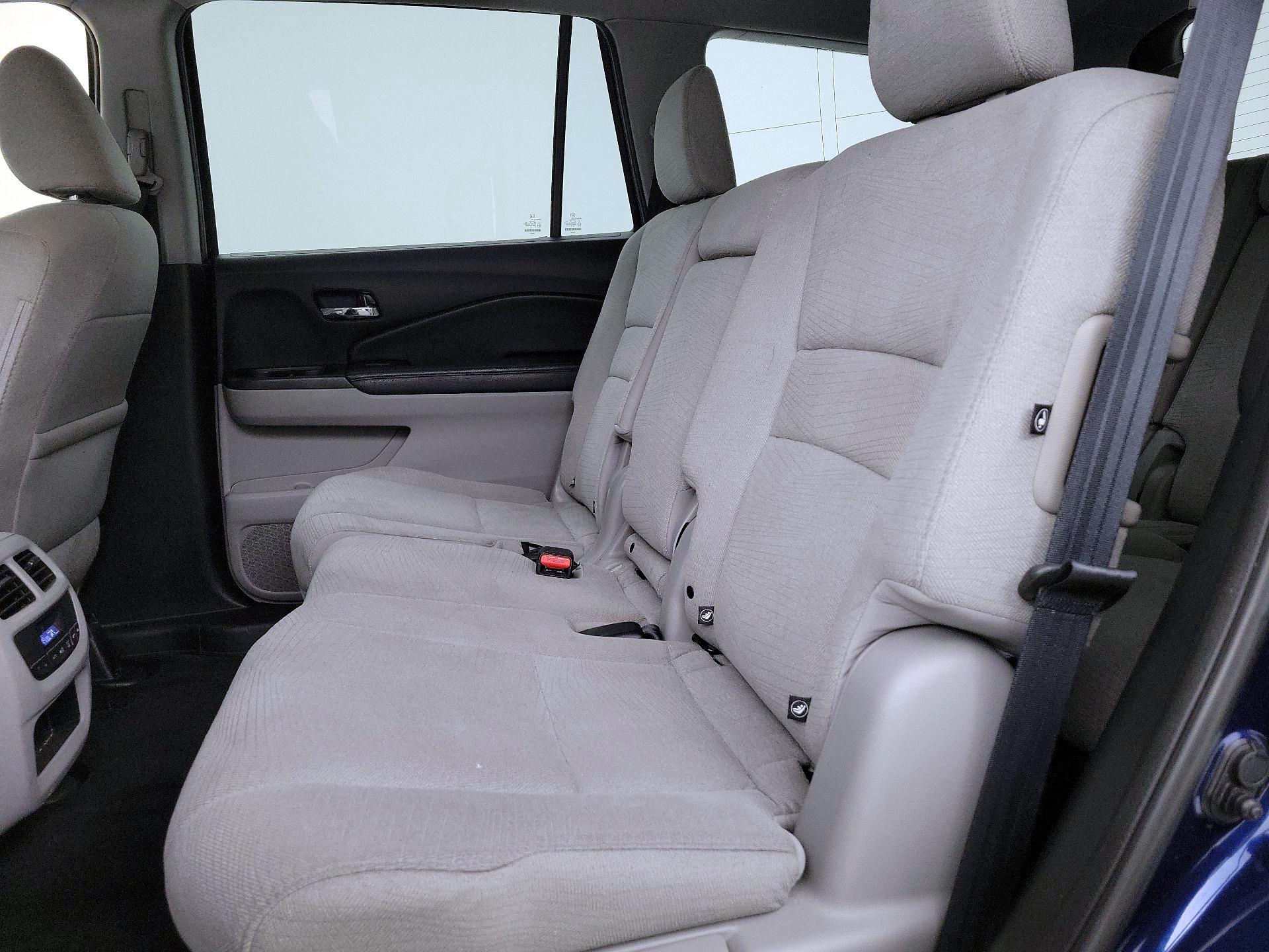 Thumbnail: 2016 Honda Pilot - 19