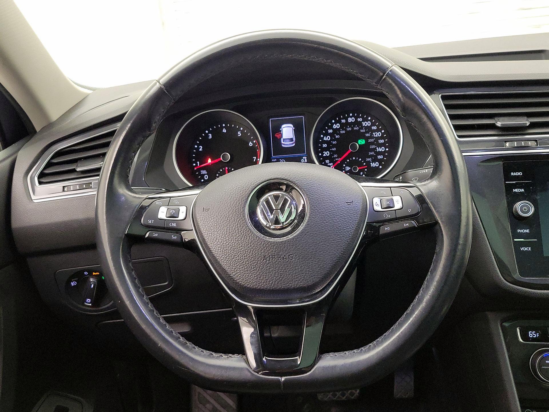 Thumbnail: 2018 Volkswagen Tiguan - 10