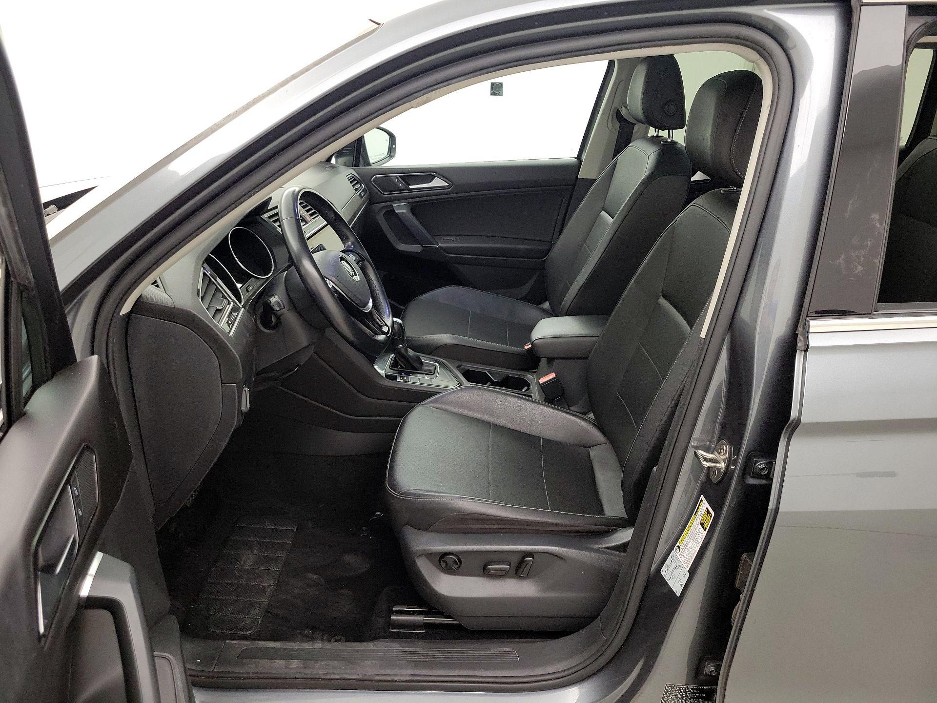 Thumbnail: 2018 Volkswagen Tiguan - 11