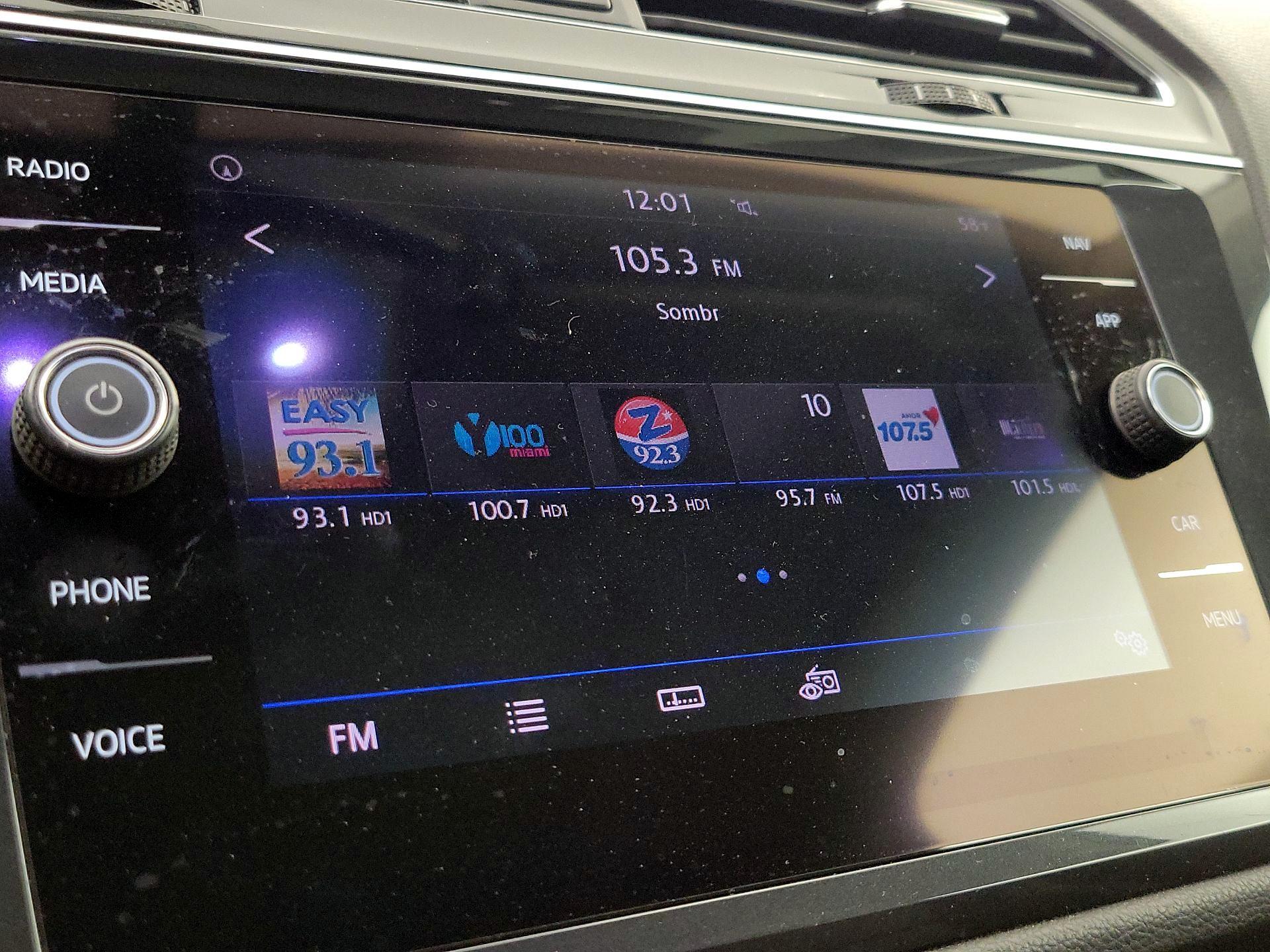 Thumbnail: 2018 Volkswagen Tiguan - 15