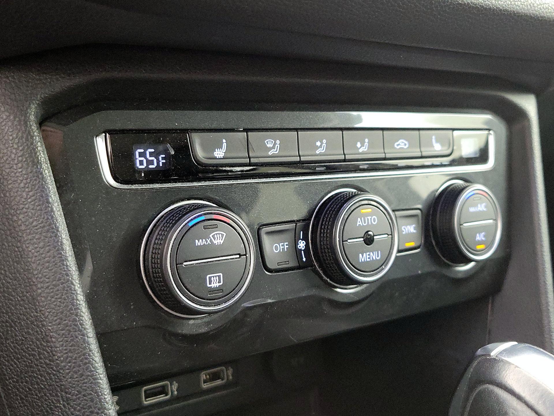 Thumbnail: 2018 Volkswagen Tiguan - 16