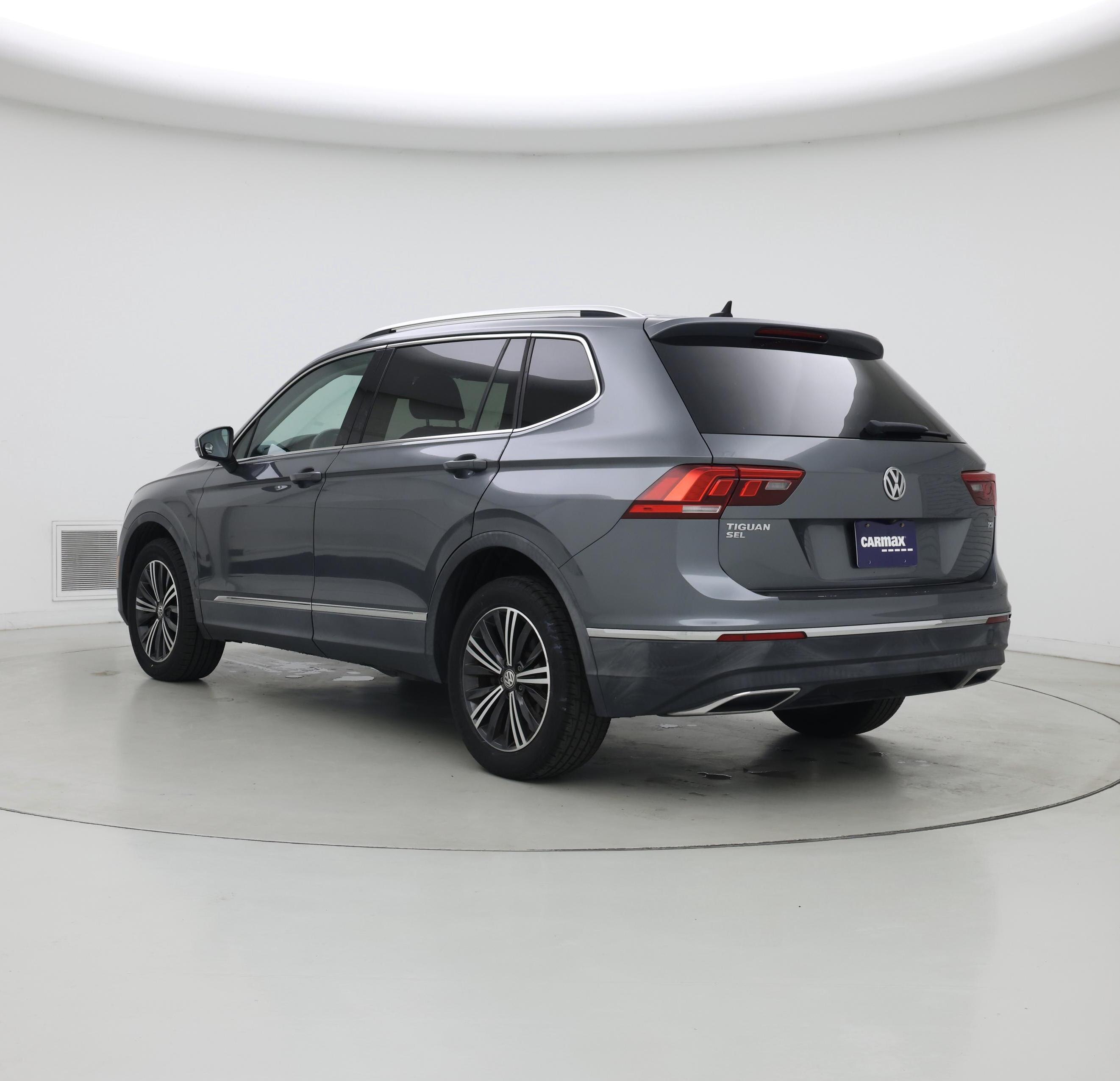 Thumbnail: 2018 Volkswagen Tiguan - 2