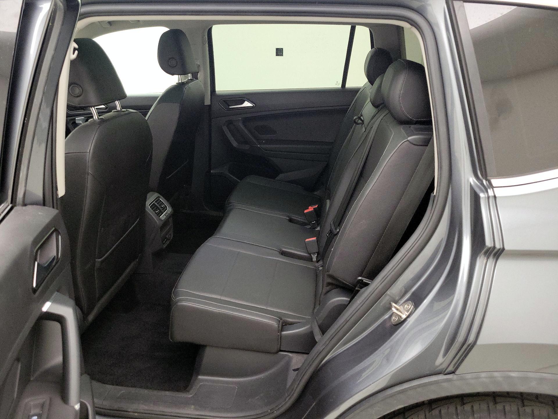 Thumbnail: 2018 Volkswagen Tiguan - 20