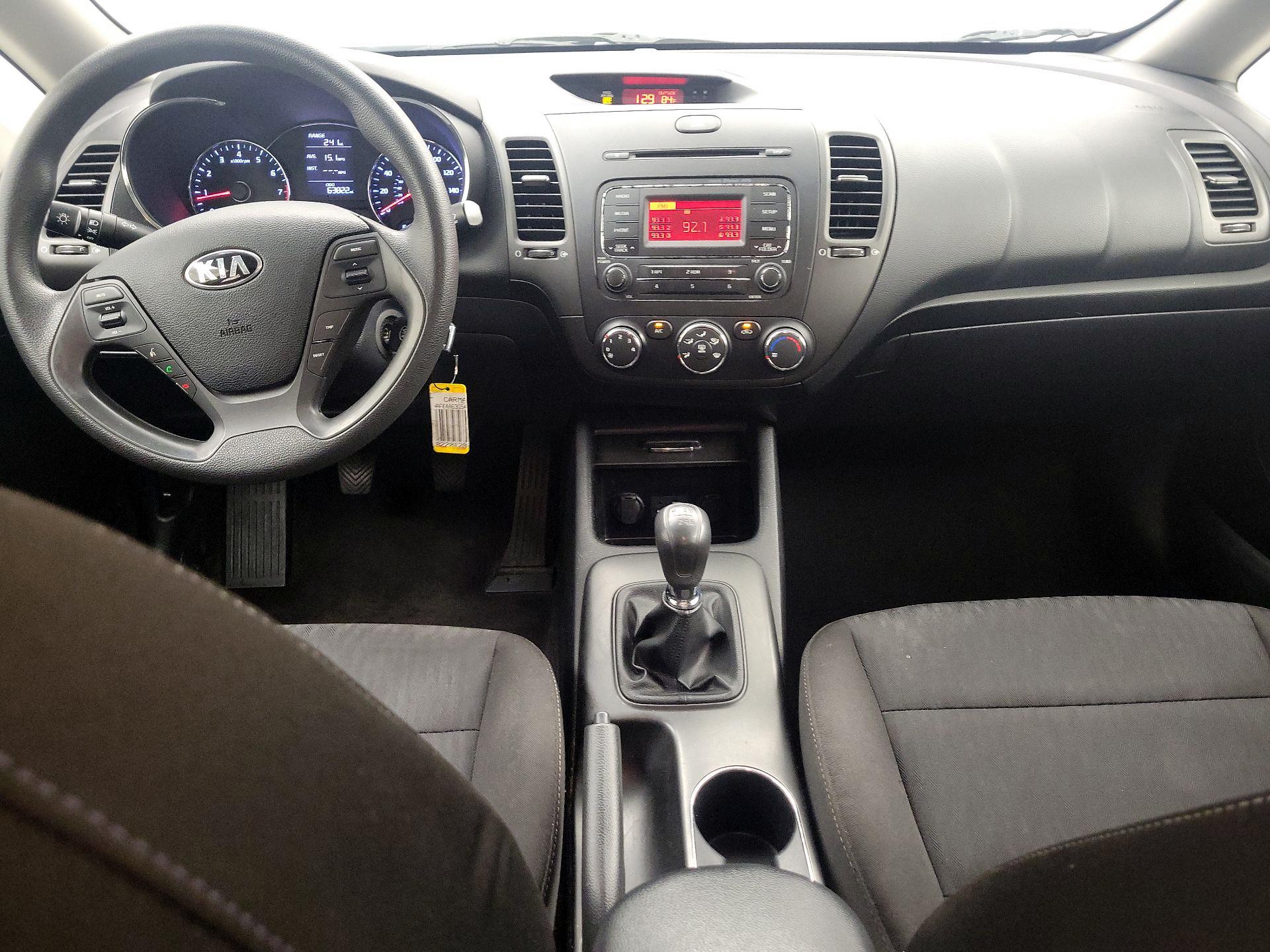 Thumbnail: 2016 Kia Forte - 9