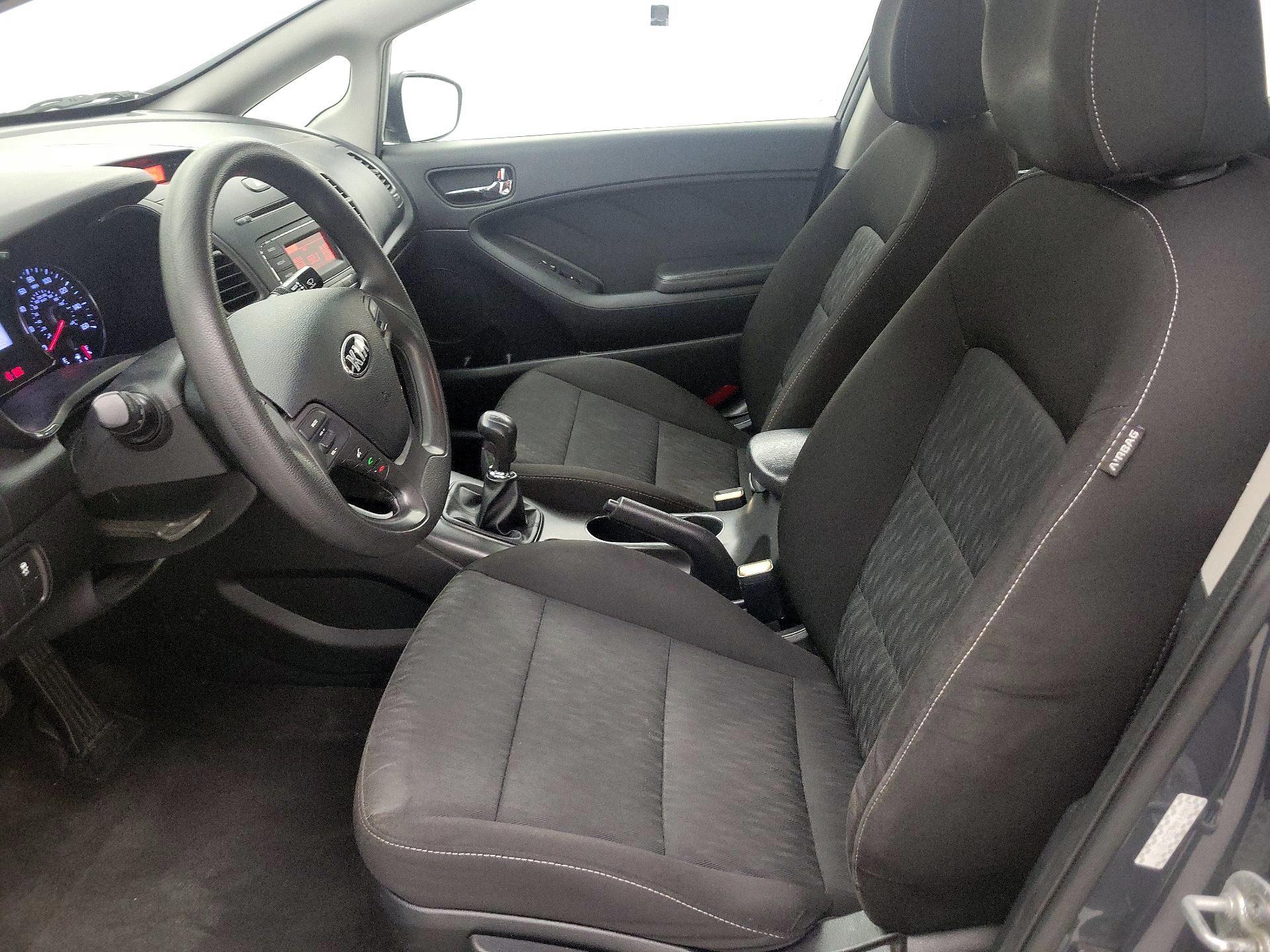 Thumbnail: 2016 Kia Forte - 11