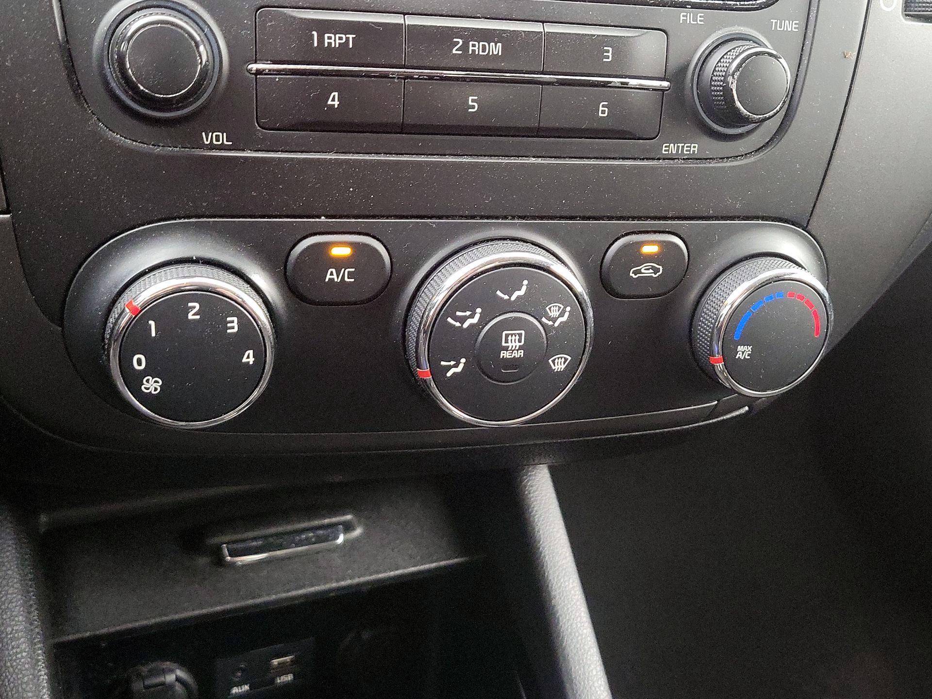 Thumbnail: 2016 Kia Forte - 15