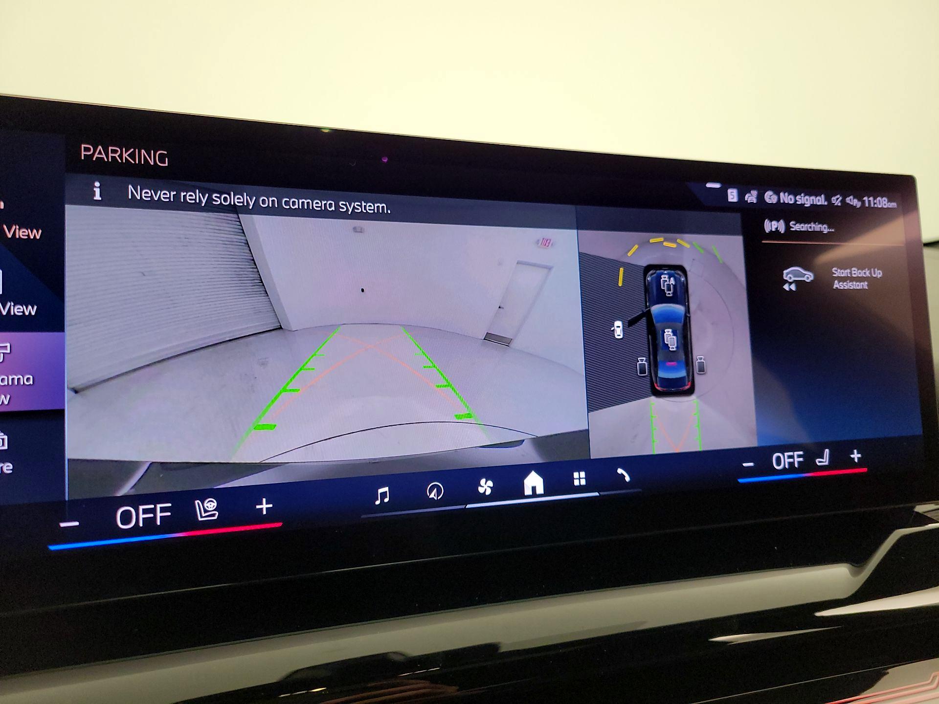 Thumbnail: 2025 BMW 5 Series - 14