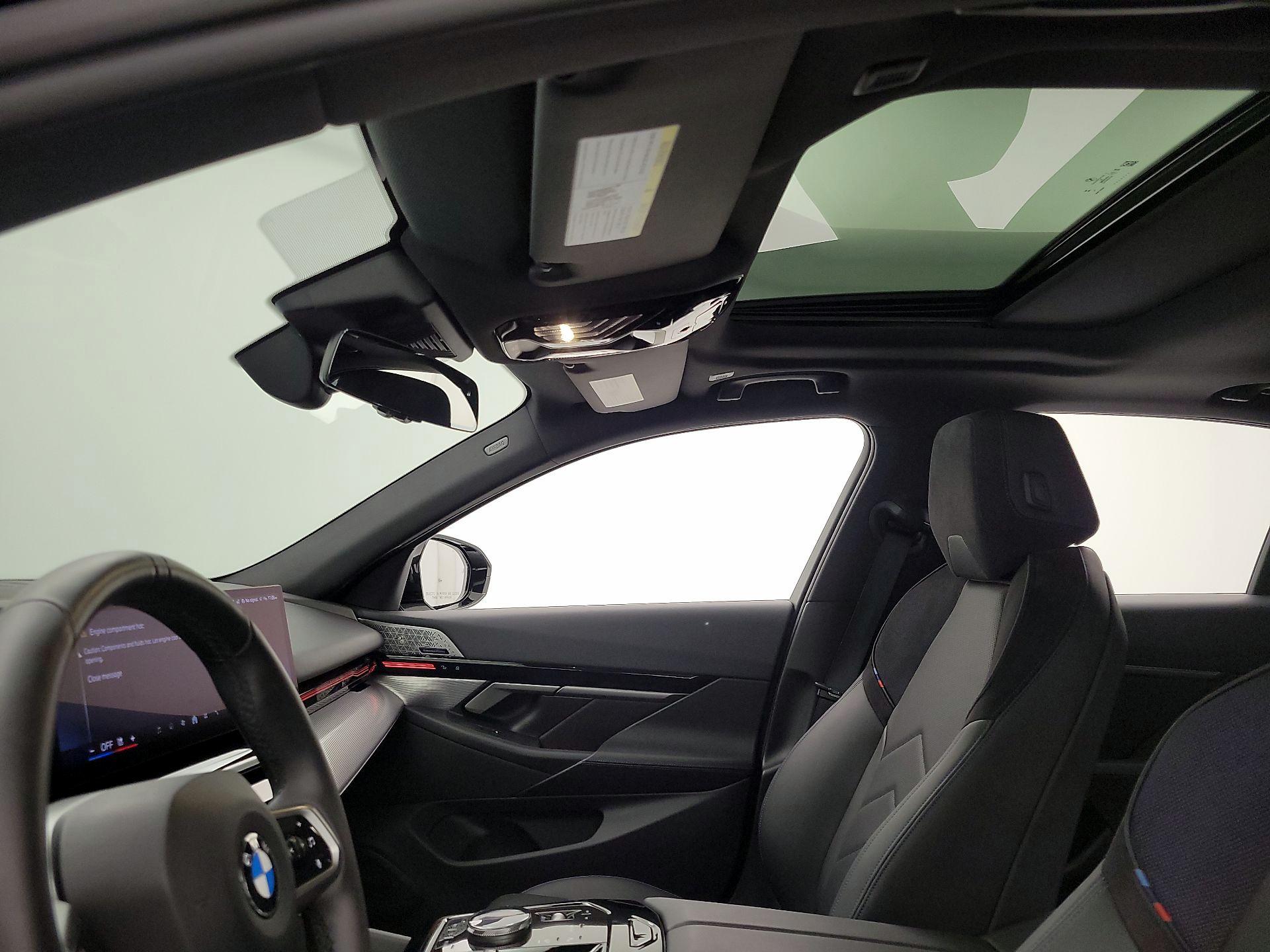 Thumbnail: 2025 BMW 5 Series - 18