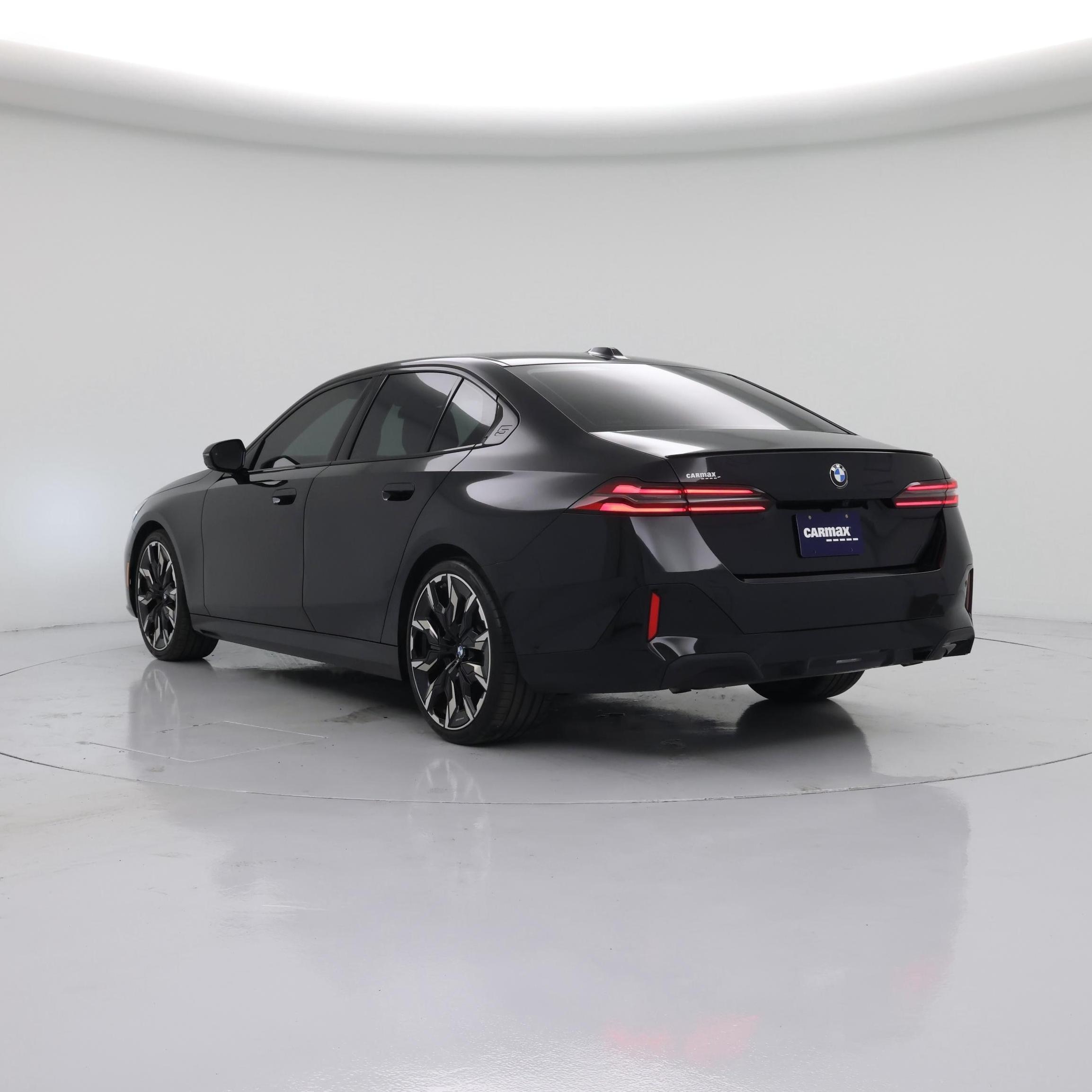 Thumbnail: 2025 BMW 5 Series - 2