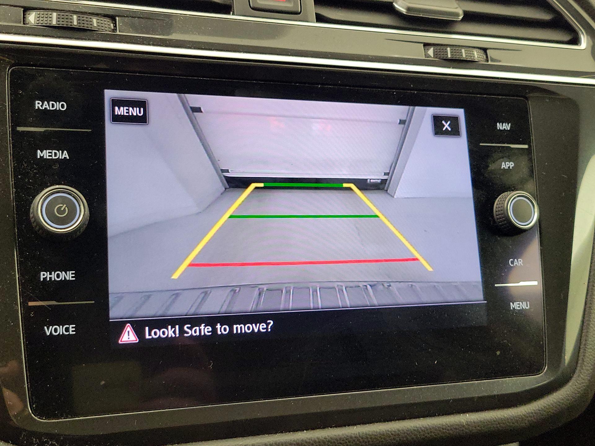 Thumbnail: 2019 Volkswagen Tiguan - 15