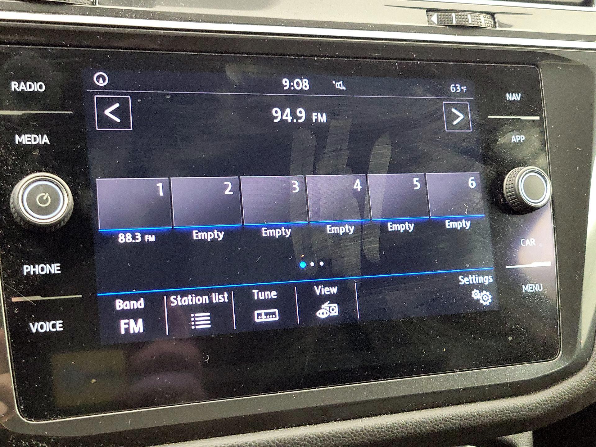 Thumbnail: 2019 Volkswagen Tiguan - 16