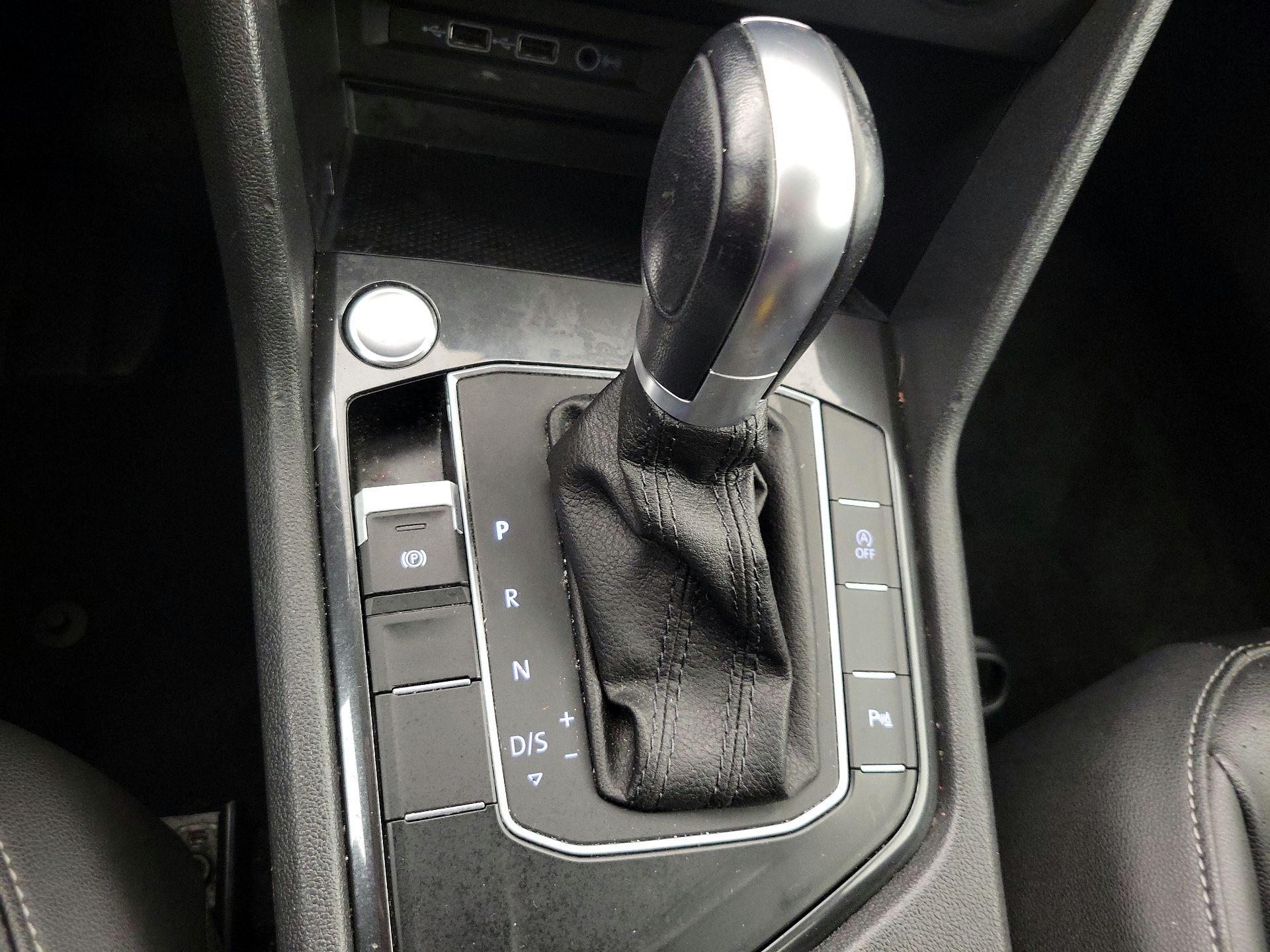 Thumbnail: 2019 Volkswagen Tiguan - 18