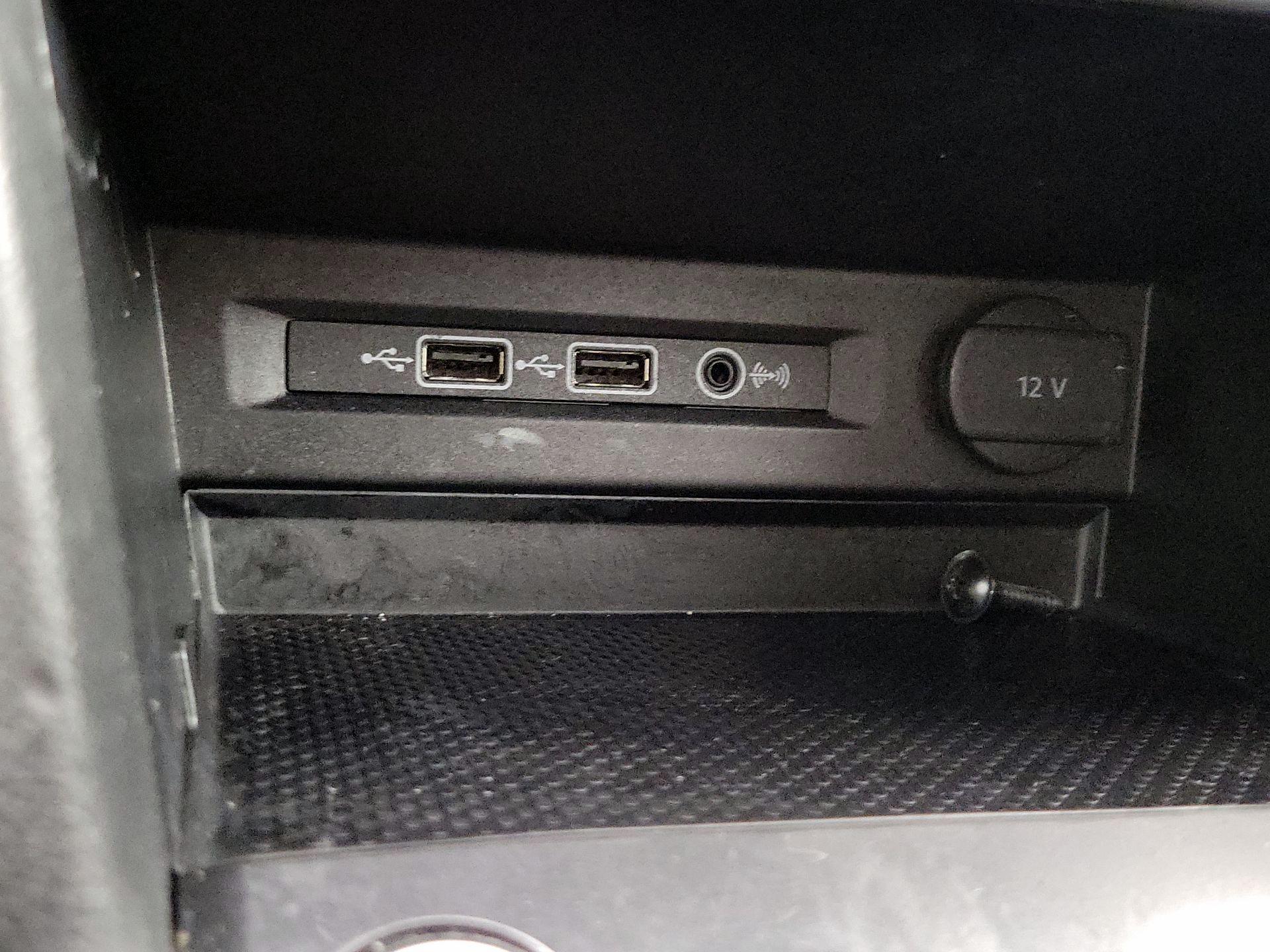 Thumbnail: 2019 Volkswagen Tiguan - 19