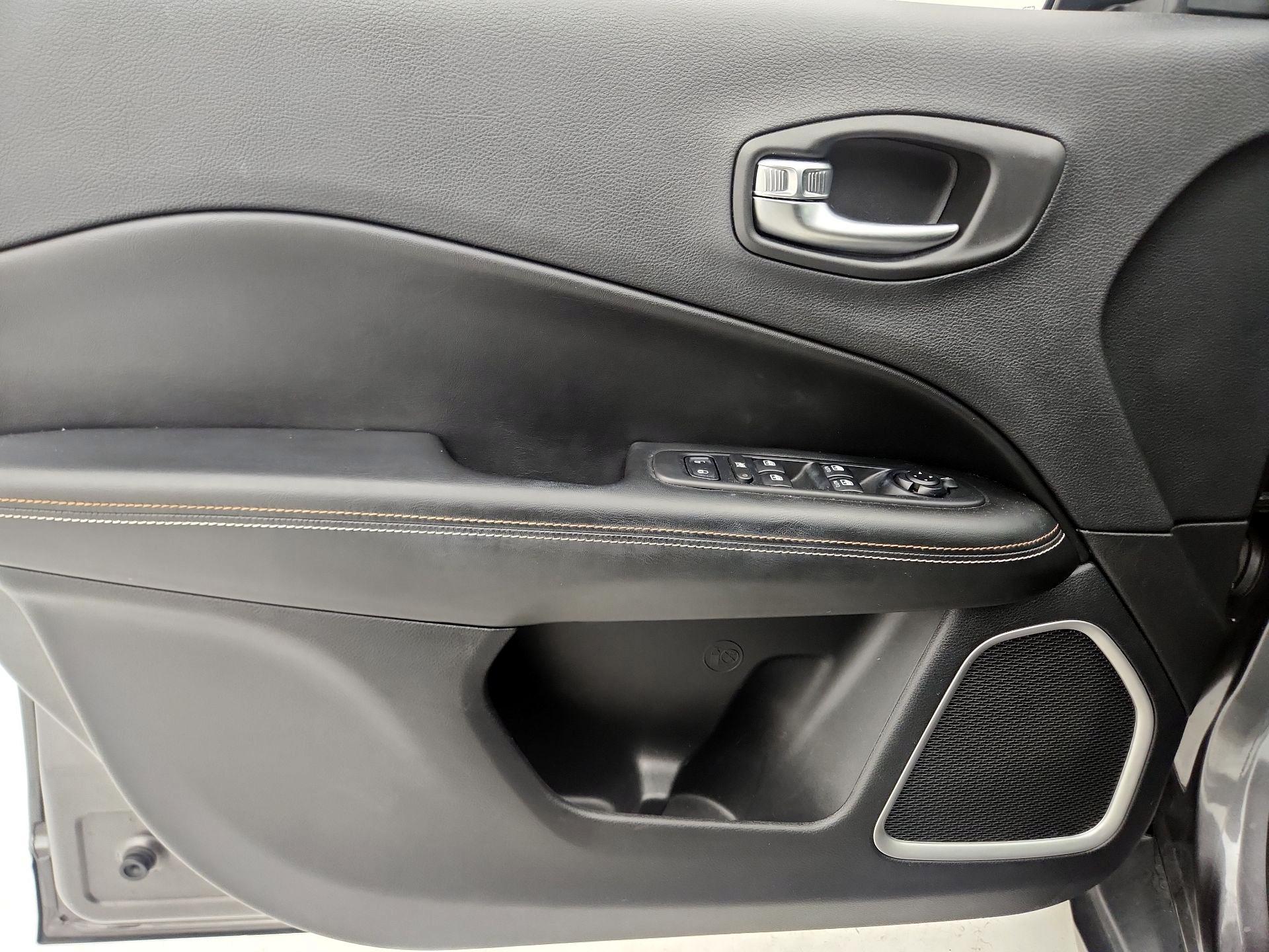 Thumbnail: 2019 Jeep Compass - 12