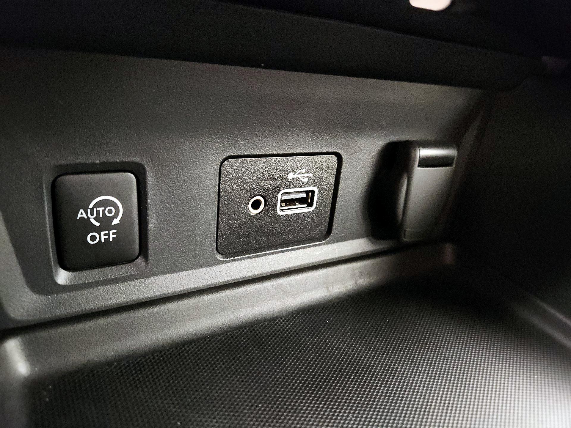 Thumbnail: 2024 Nissan Sentra - 18