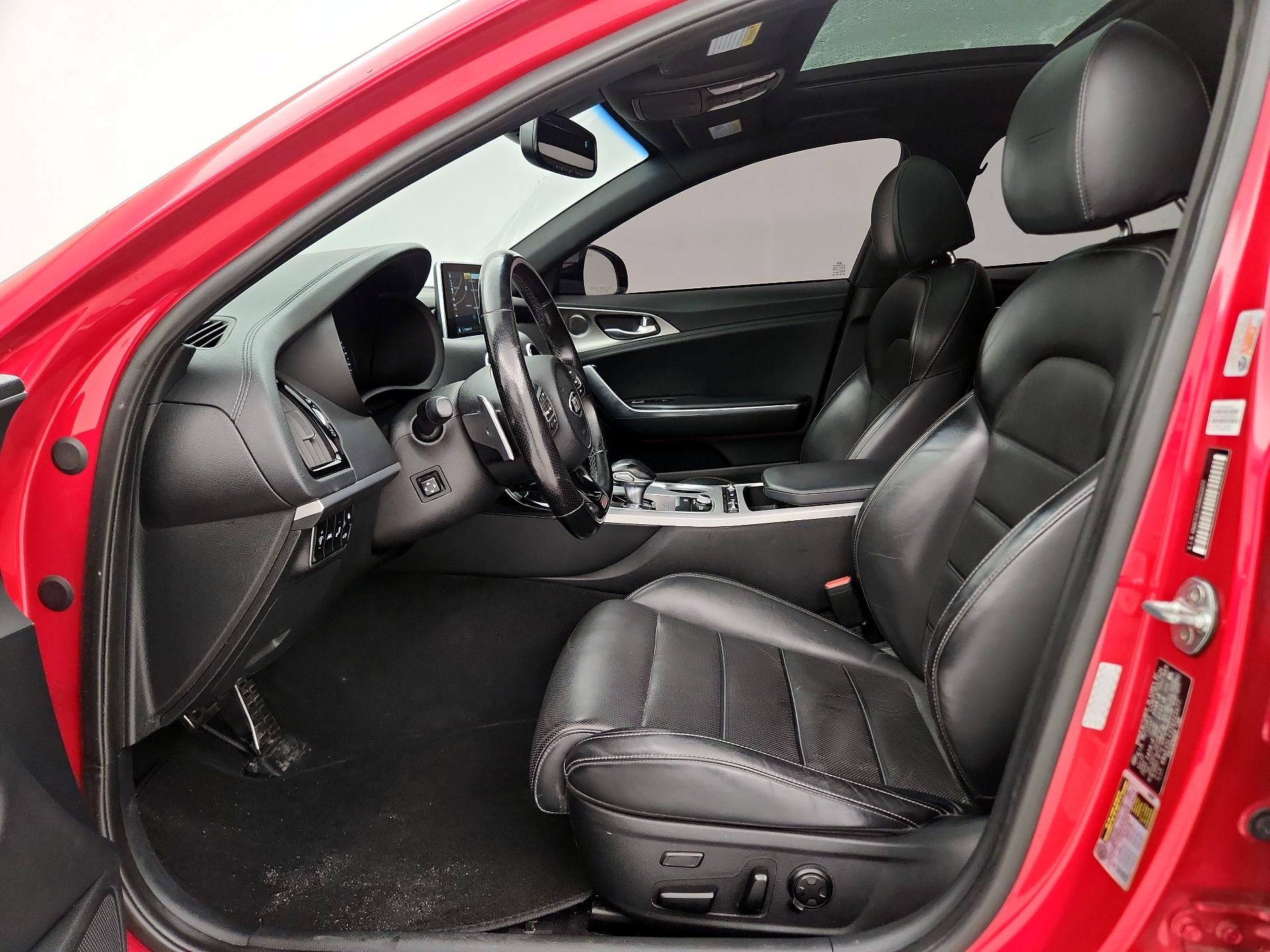 Thumbnail: 2018 Kia Stinger - 11