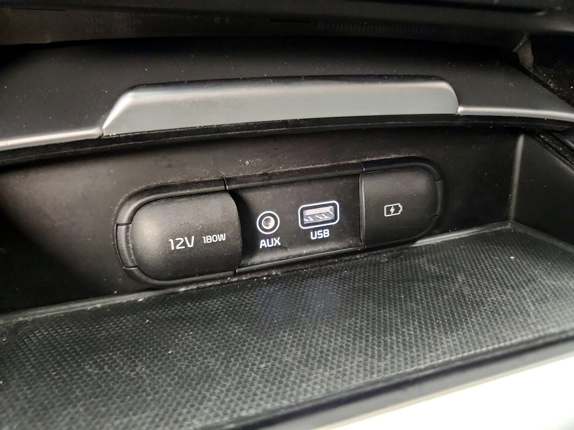 Thumbnail: 2018 Kia Stinger - 19