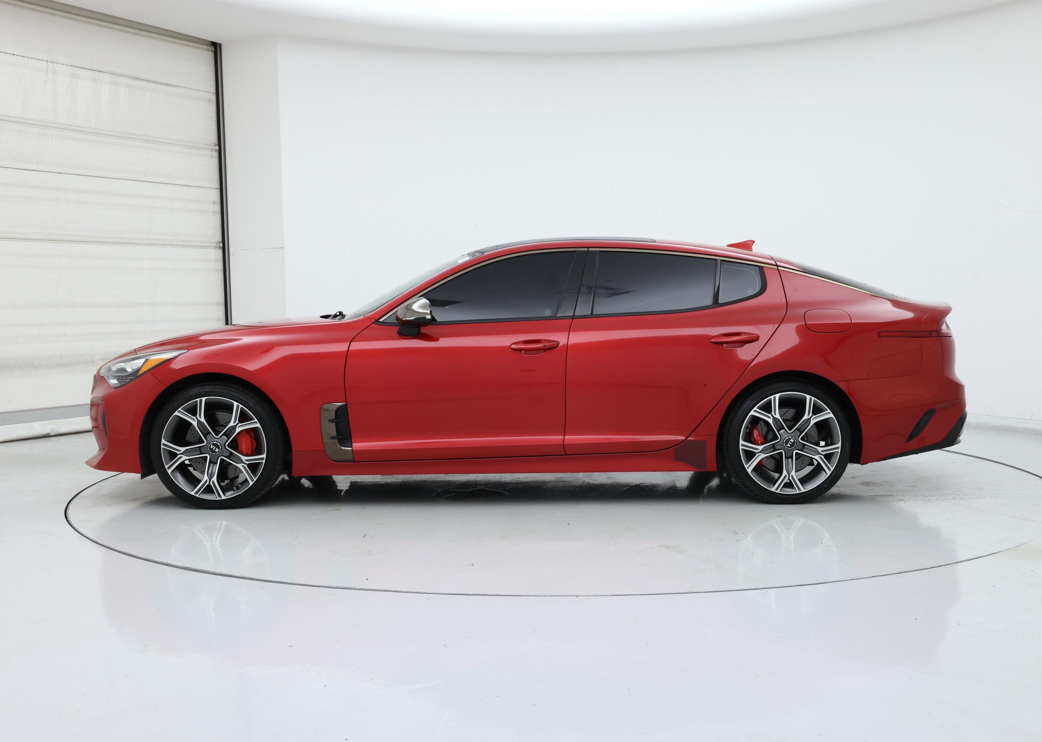Thumbnail: 2018 Kia Stinger - 3