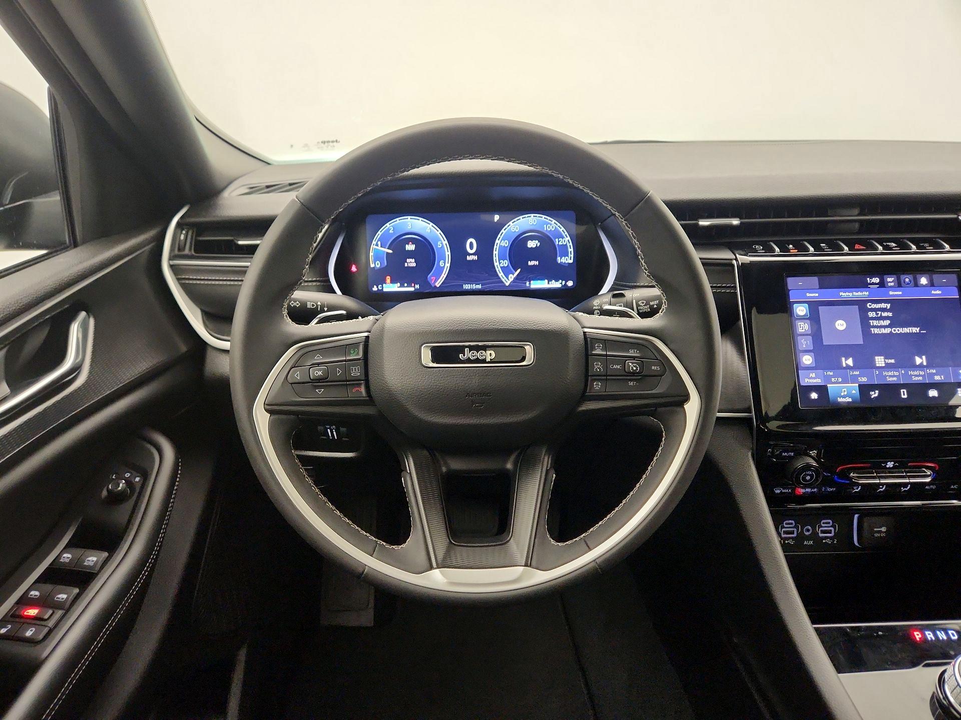 Thumbnail: 2024 Jeep Grand Cherokee - 10