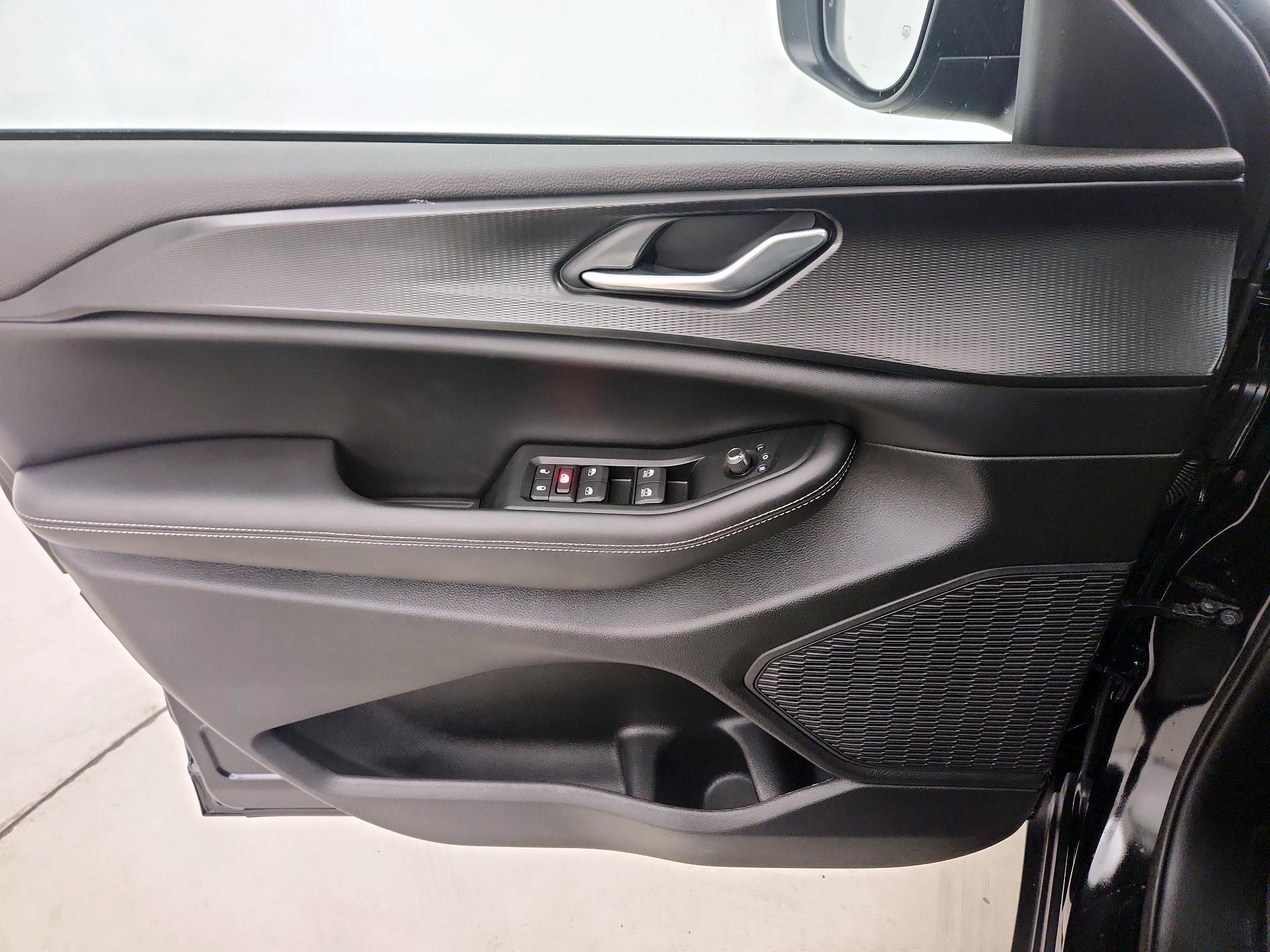 Thumbnail: 2024 Jeep Grand Cherokee - 12