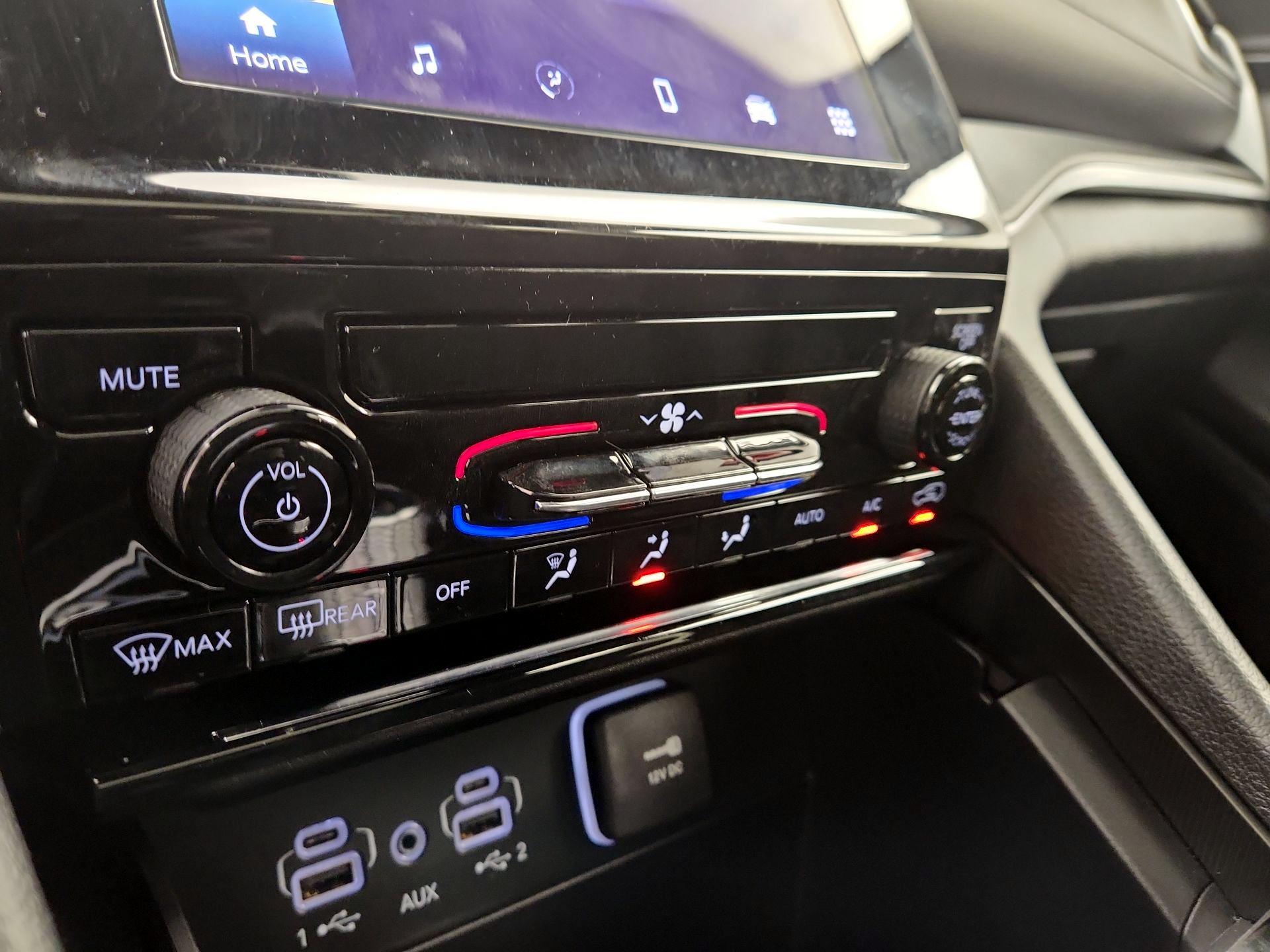 Thumbnail: 2024 Jeep Grand Cherokee - 16