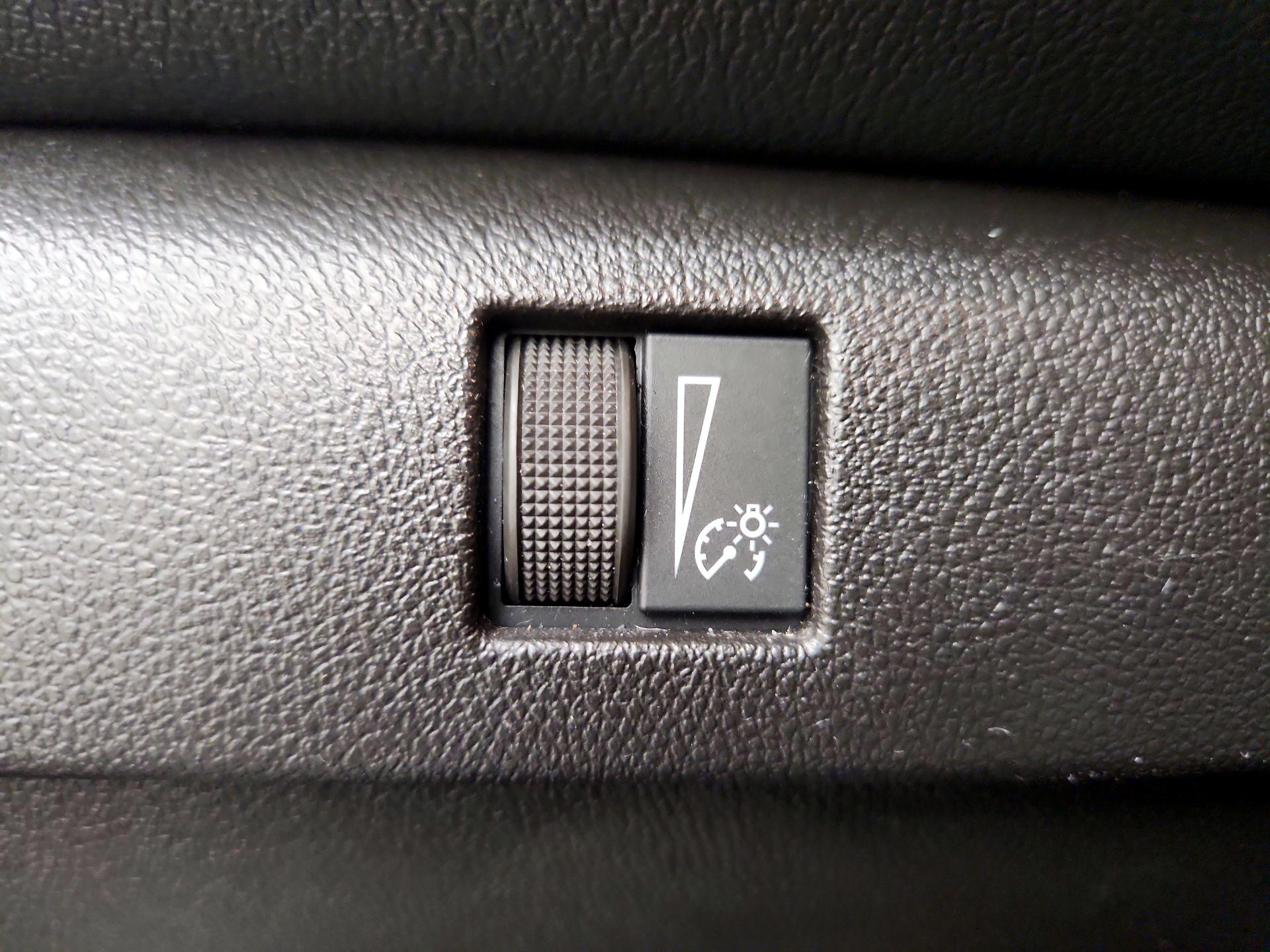 Thumbnail: 2023 Chevrolet Colorado - 13