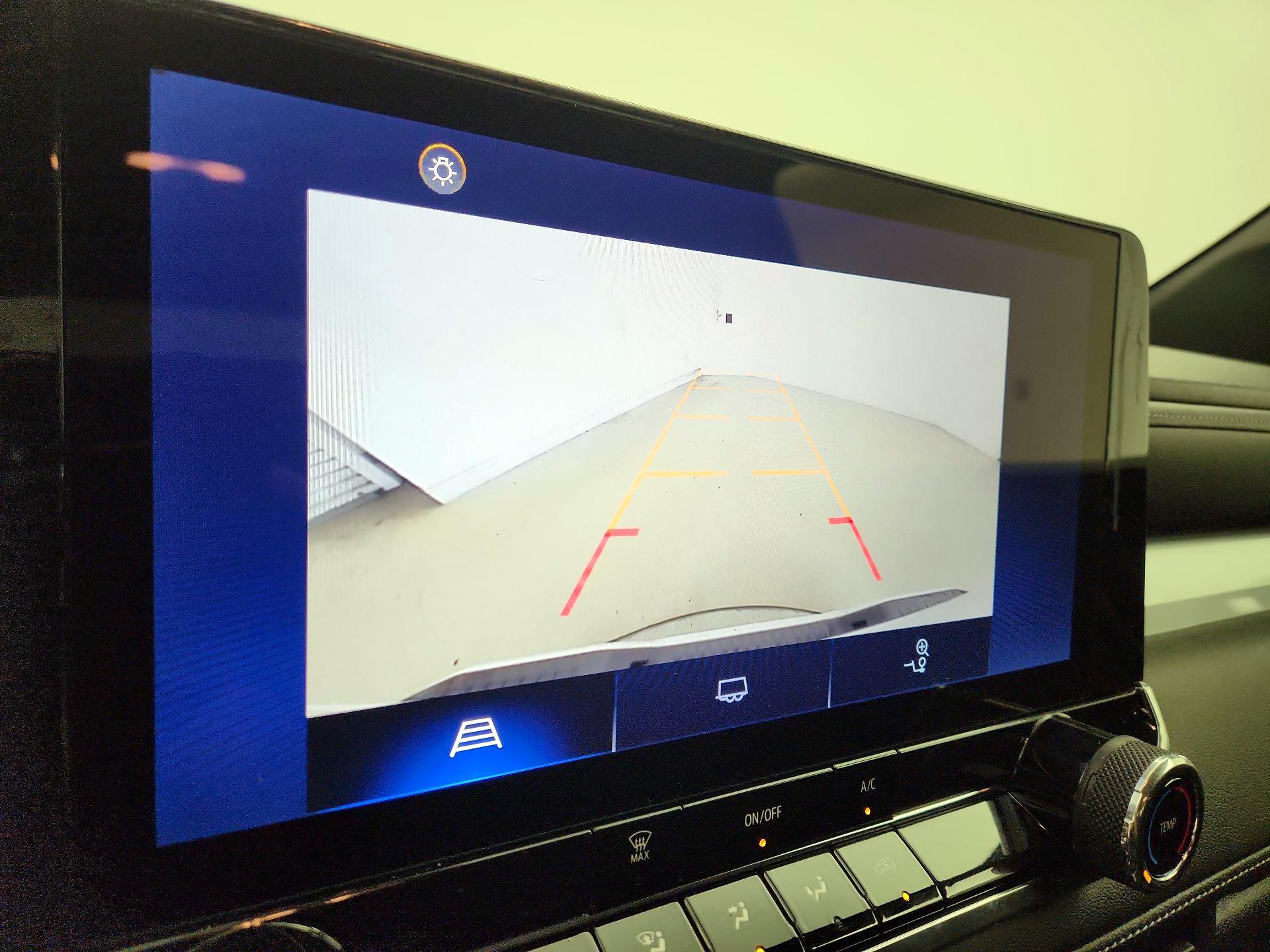 Thumbnail: 2023 Chevrolet Colorado - 14