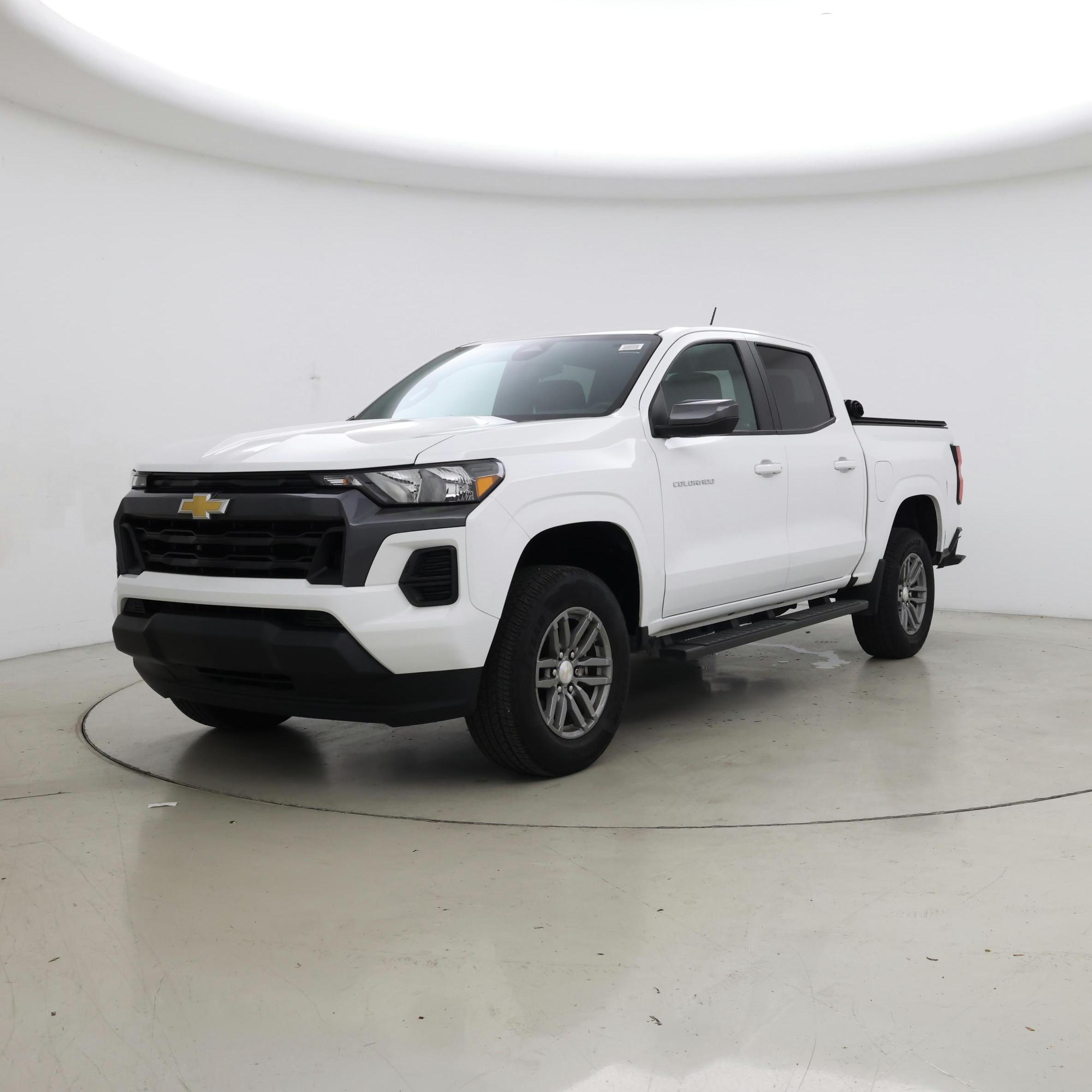 Thumbnail: 2023 Chevrolet Colorado - 4